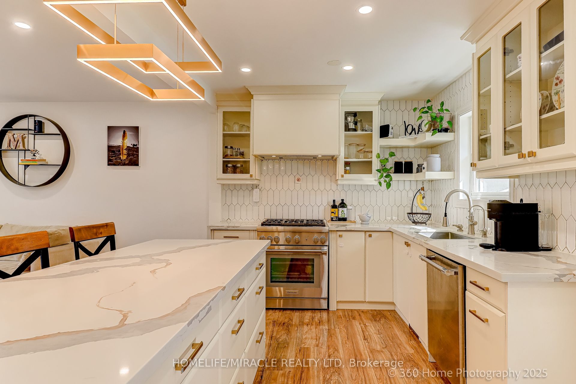 568 Weir Avenue Property Photo 8