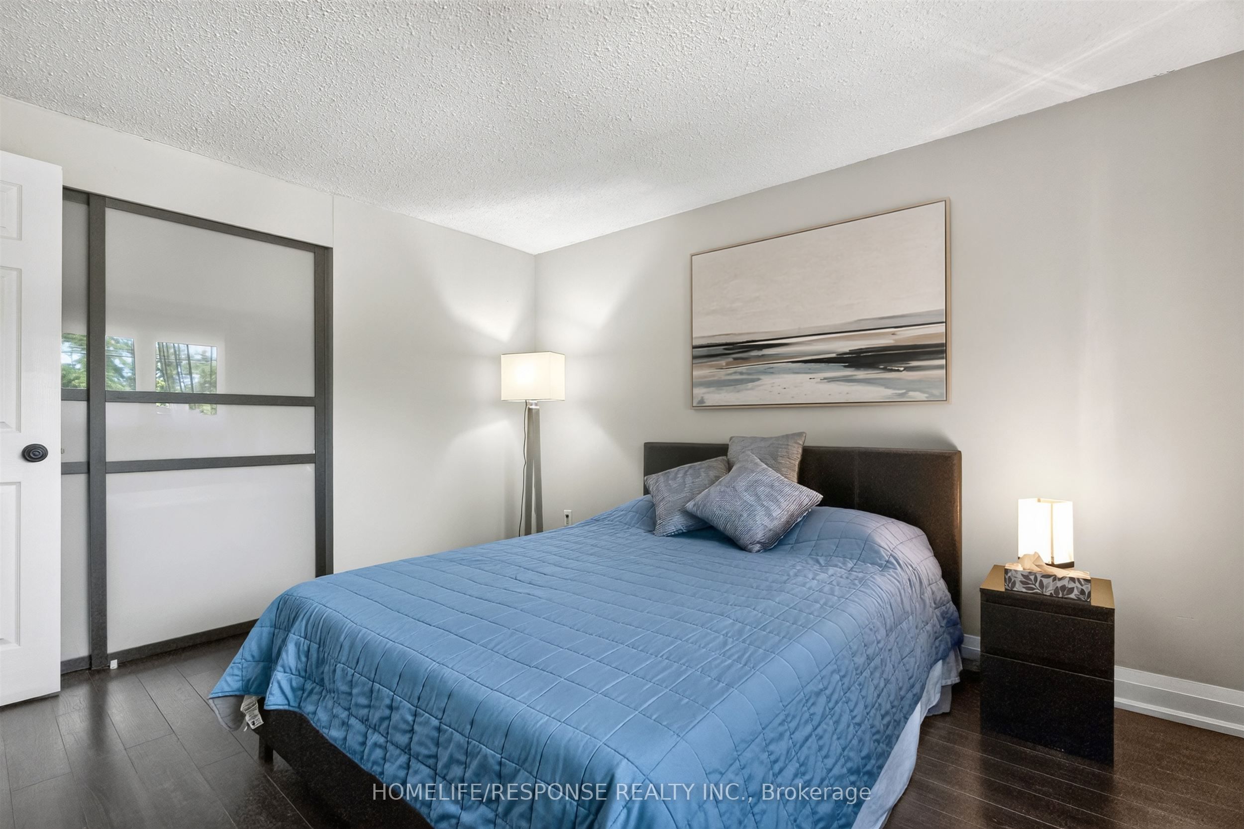 429 Daralea Heights Property Photo 16