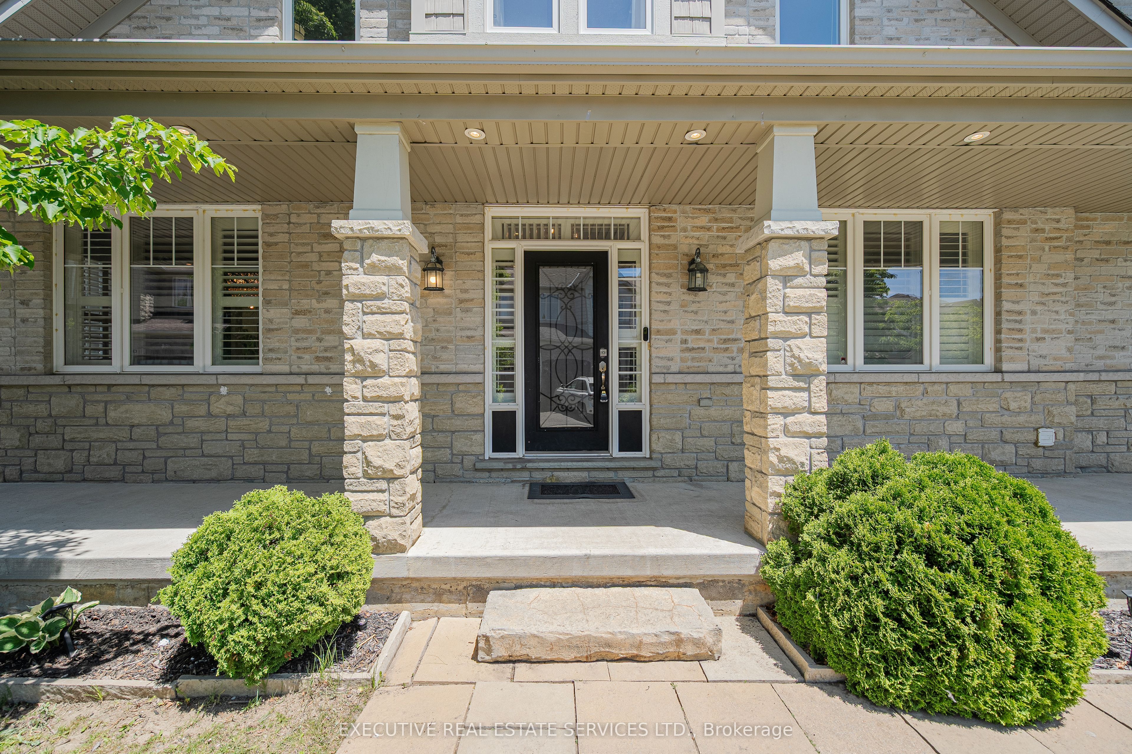 2 Nectarlane Avenue Property Photo 4