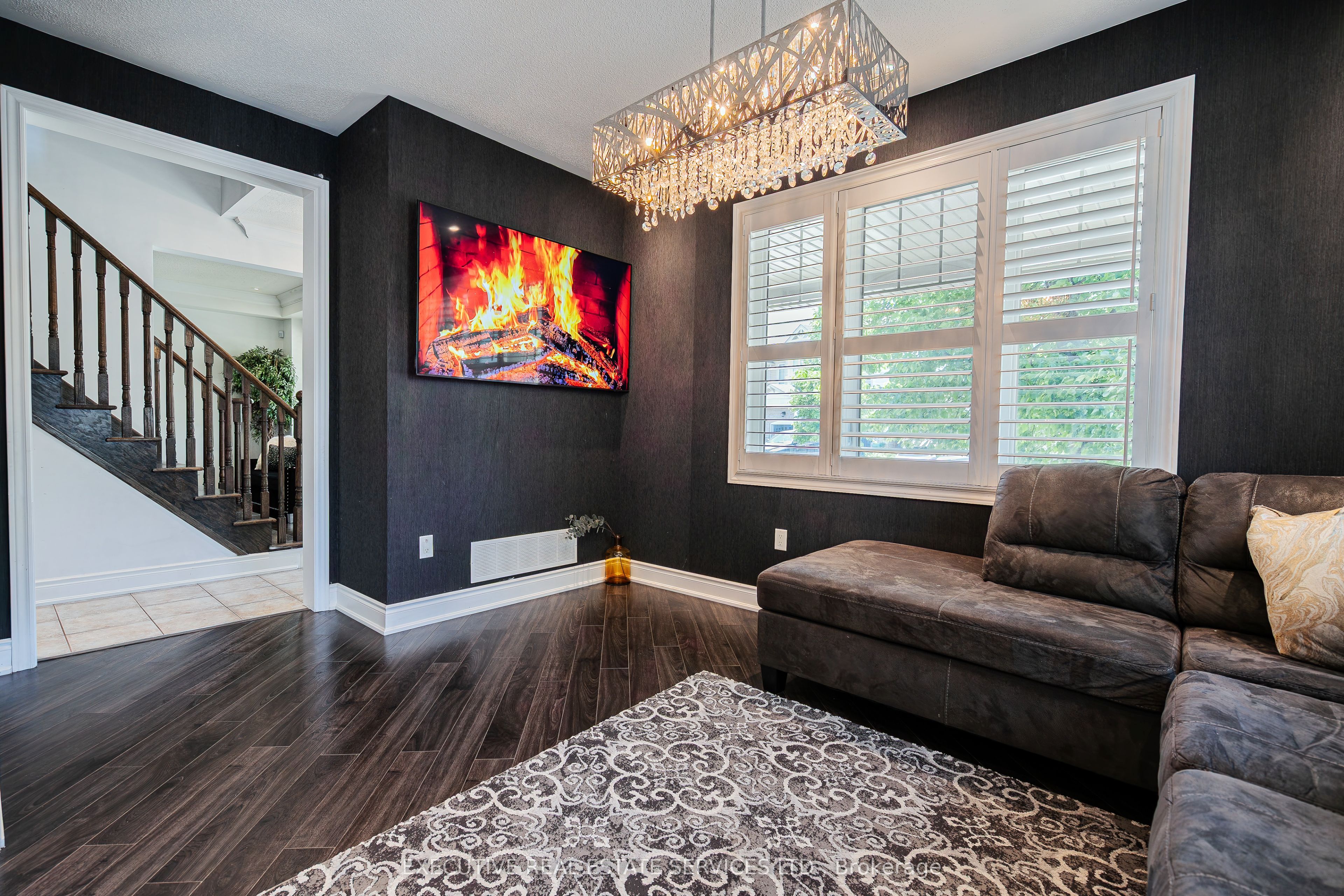 2 Nectarlane Avenue Property Photo 8
