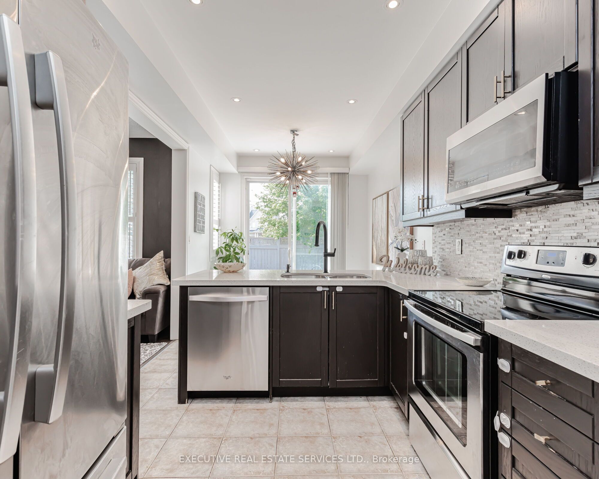 2 Nectarlane Avenue Property Photo 11