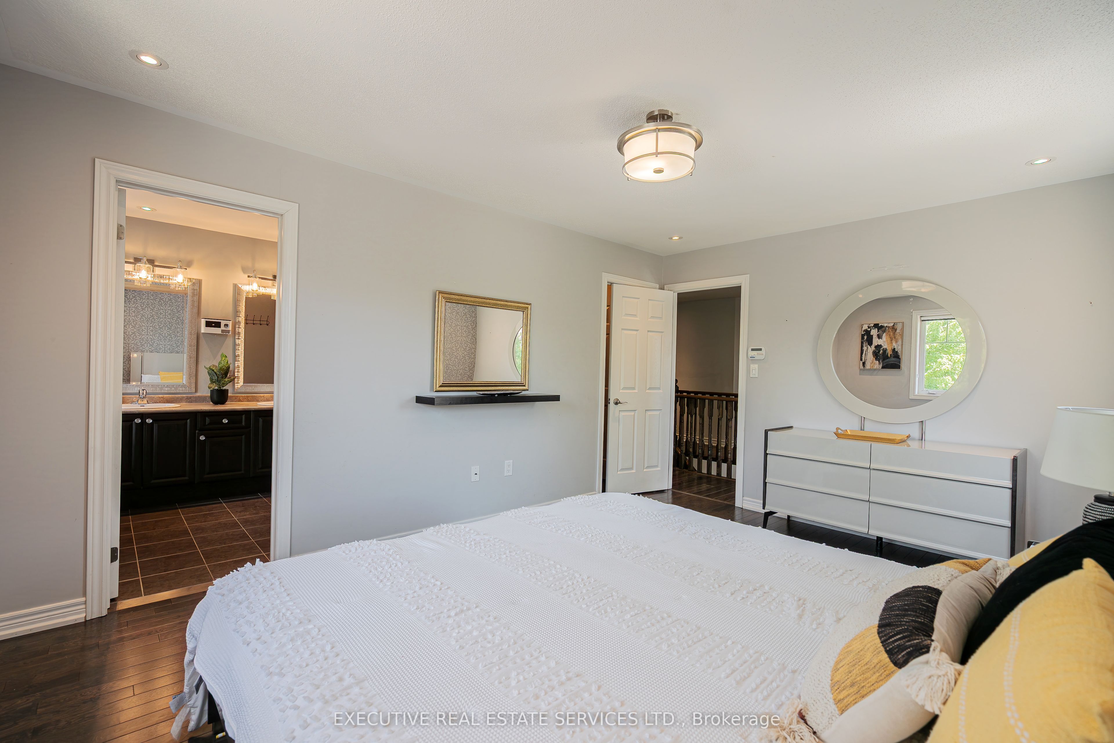 2 Nectarlane Avenue Property Photo 18