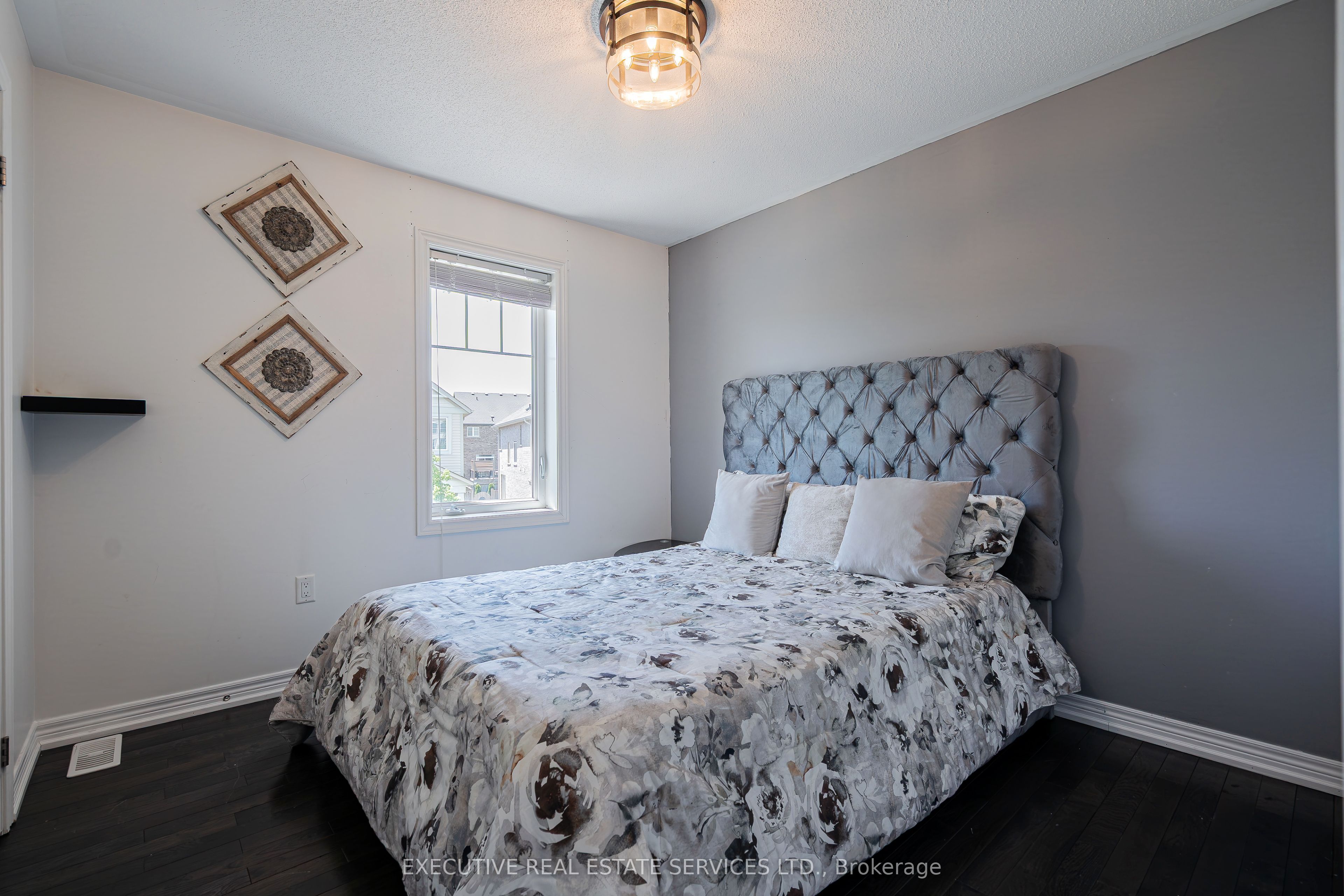 2 Nectarlane Avenue Property Photo 19