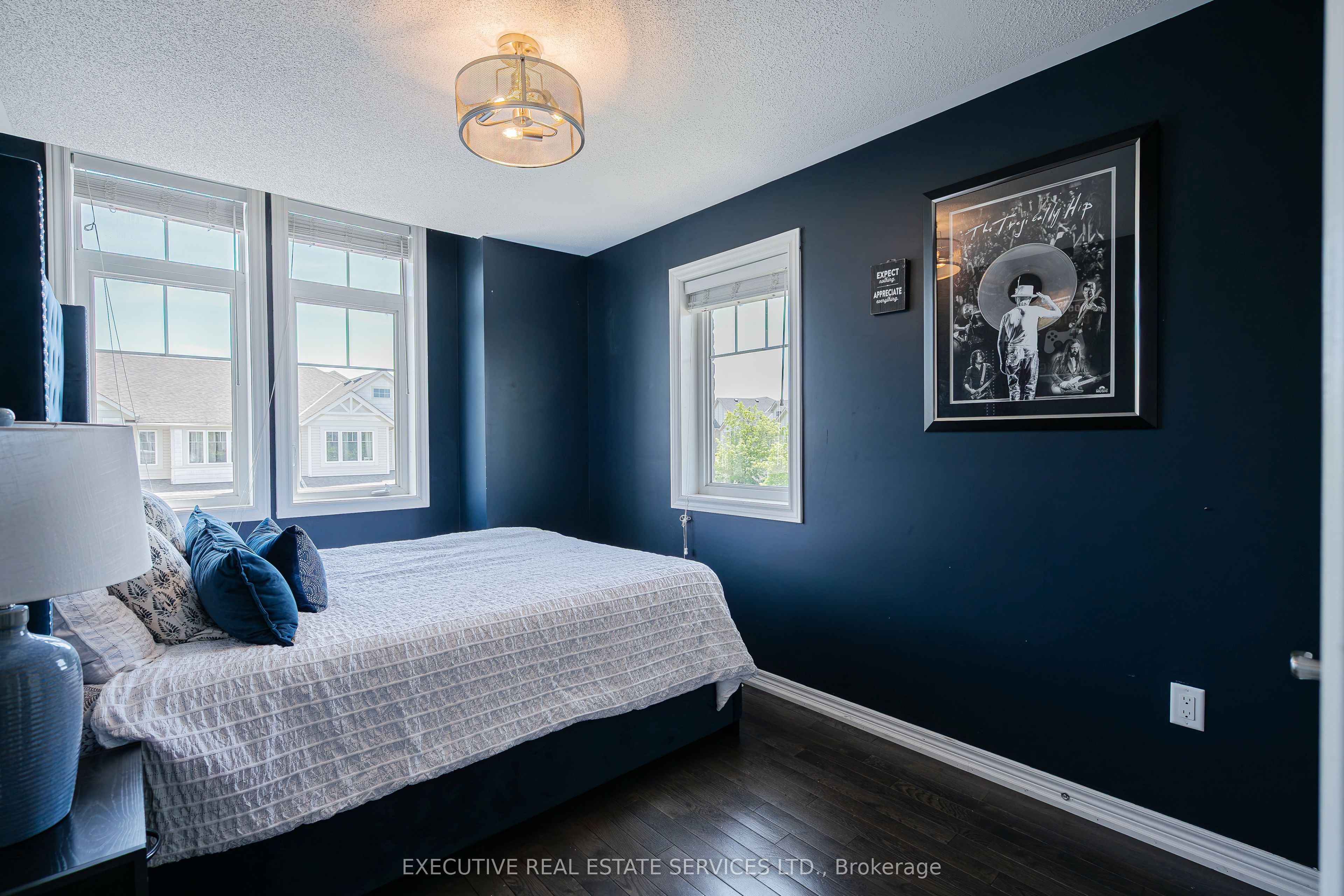 2 Nectarlane Avenue Property Photo 21