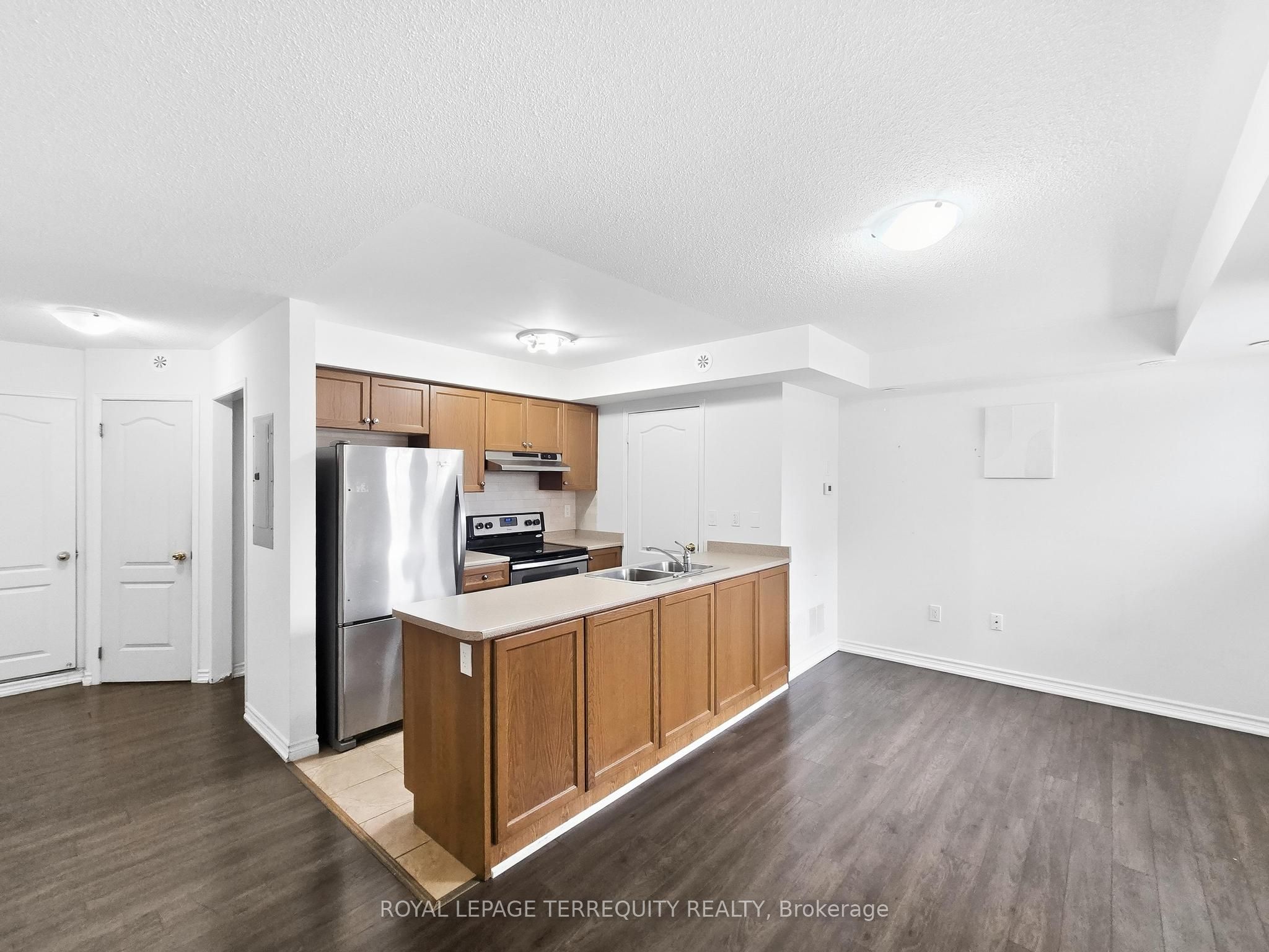 141 Isaac Devins Boulevard 3 Property Photo 4