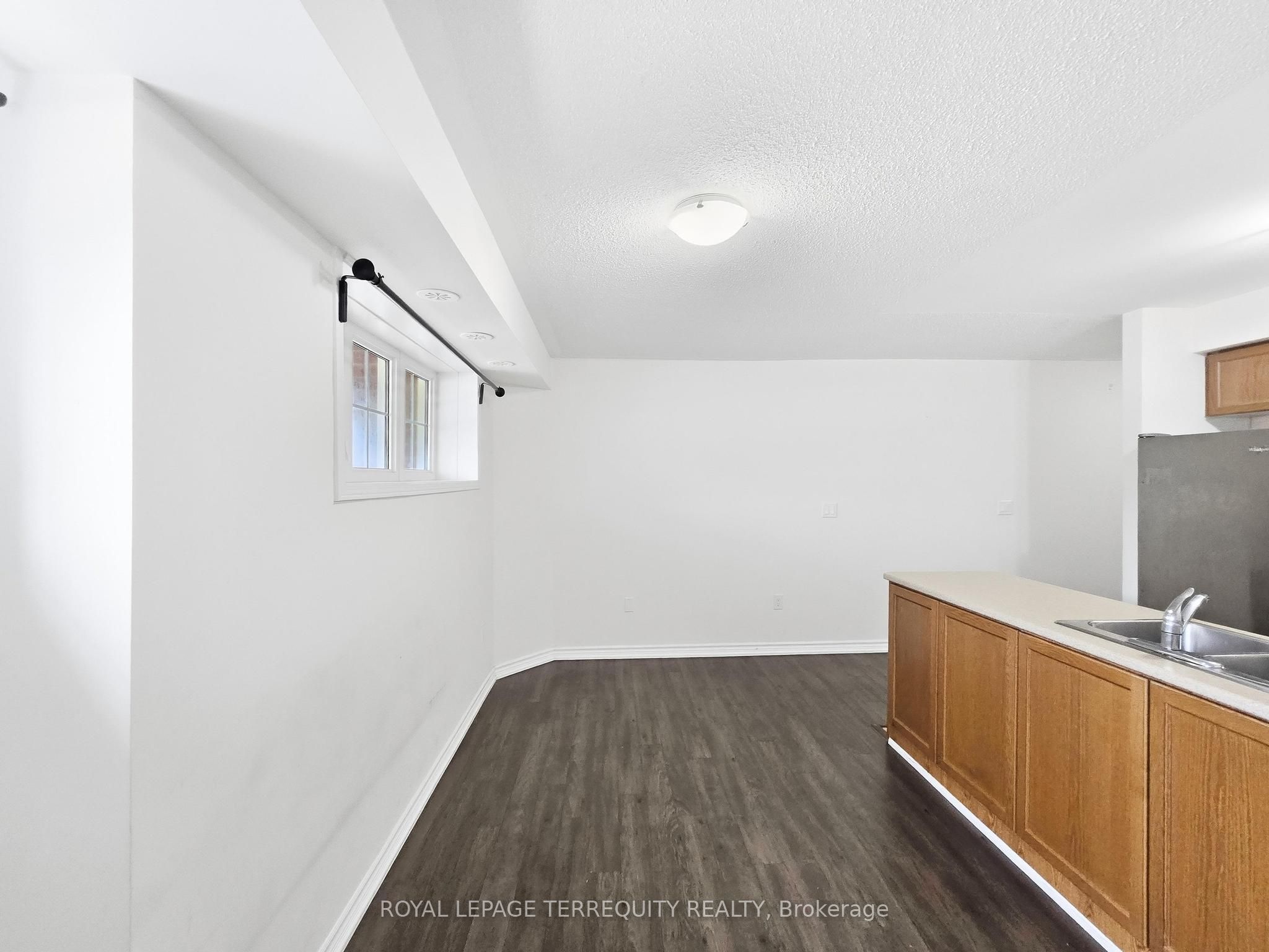141 Isaac Devins Boulevard 3 Property Photo 6