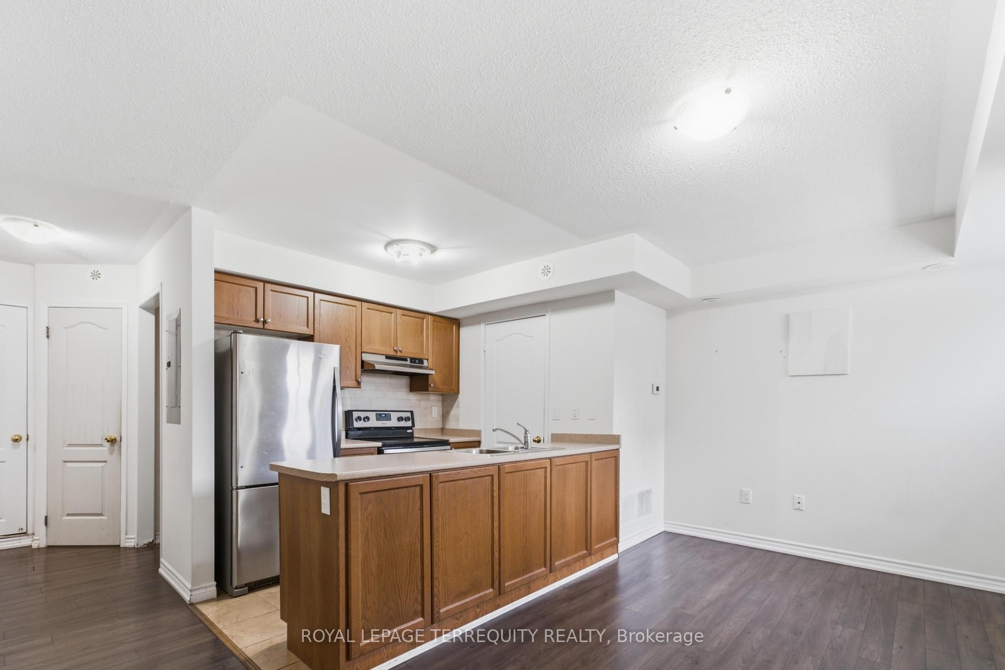141 Isaac Devins Boulevard 3 Property Photo 7