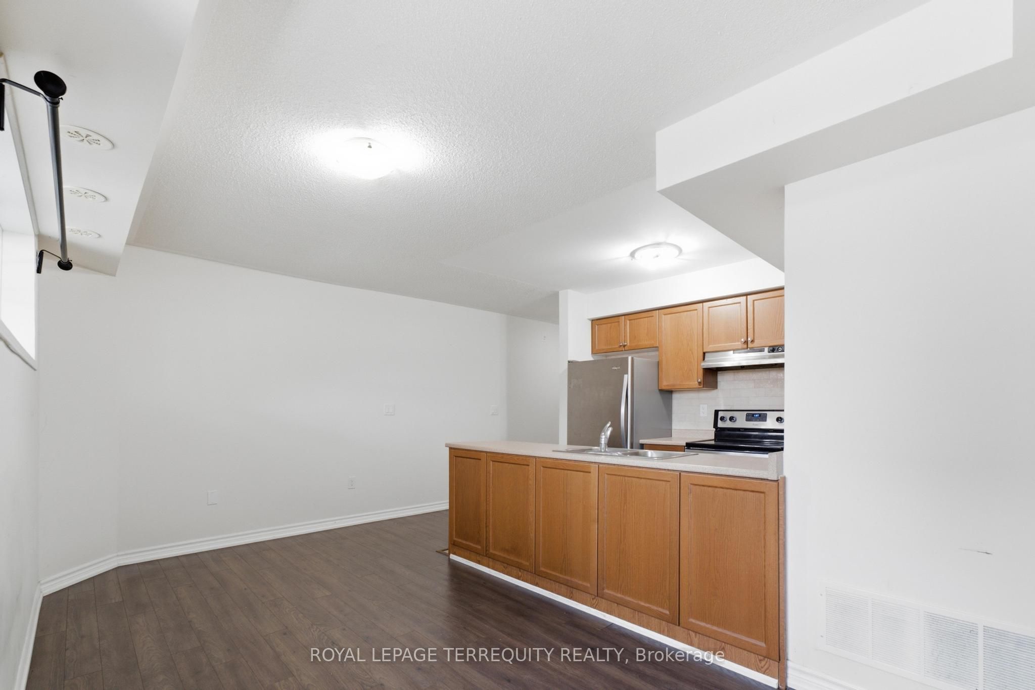 141 Isaac Devins Boulevard 3 Property Photo 8