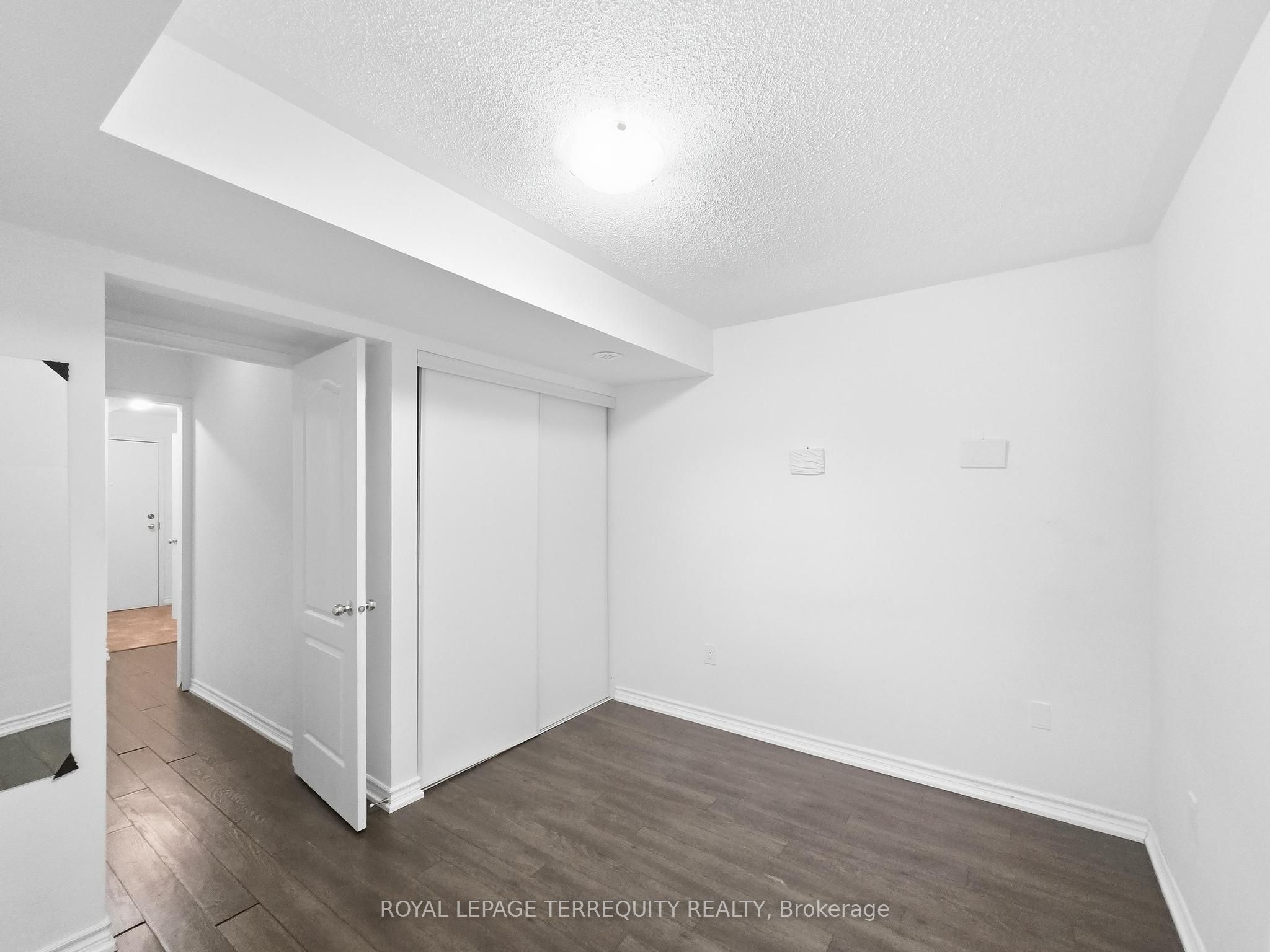 141 Isaac Devins Boulevard 3 Property Photo 12
