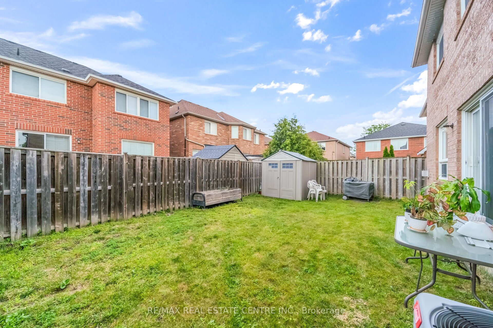 69 Crown Victoria Drive Property Photo 49