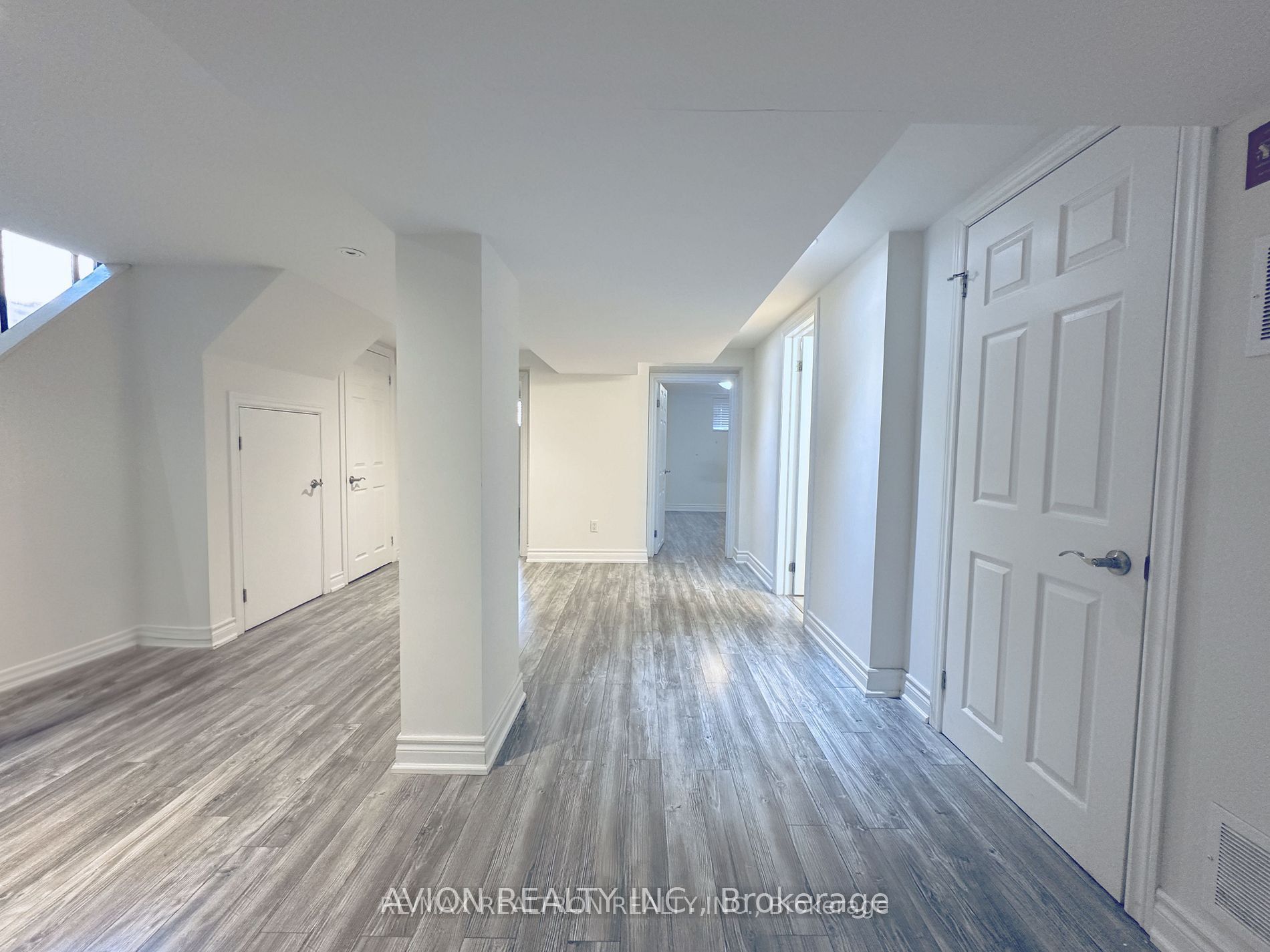 297 Thirtieth Street Bsmt Property Photo 4