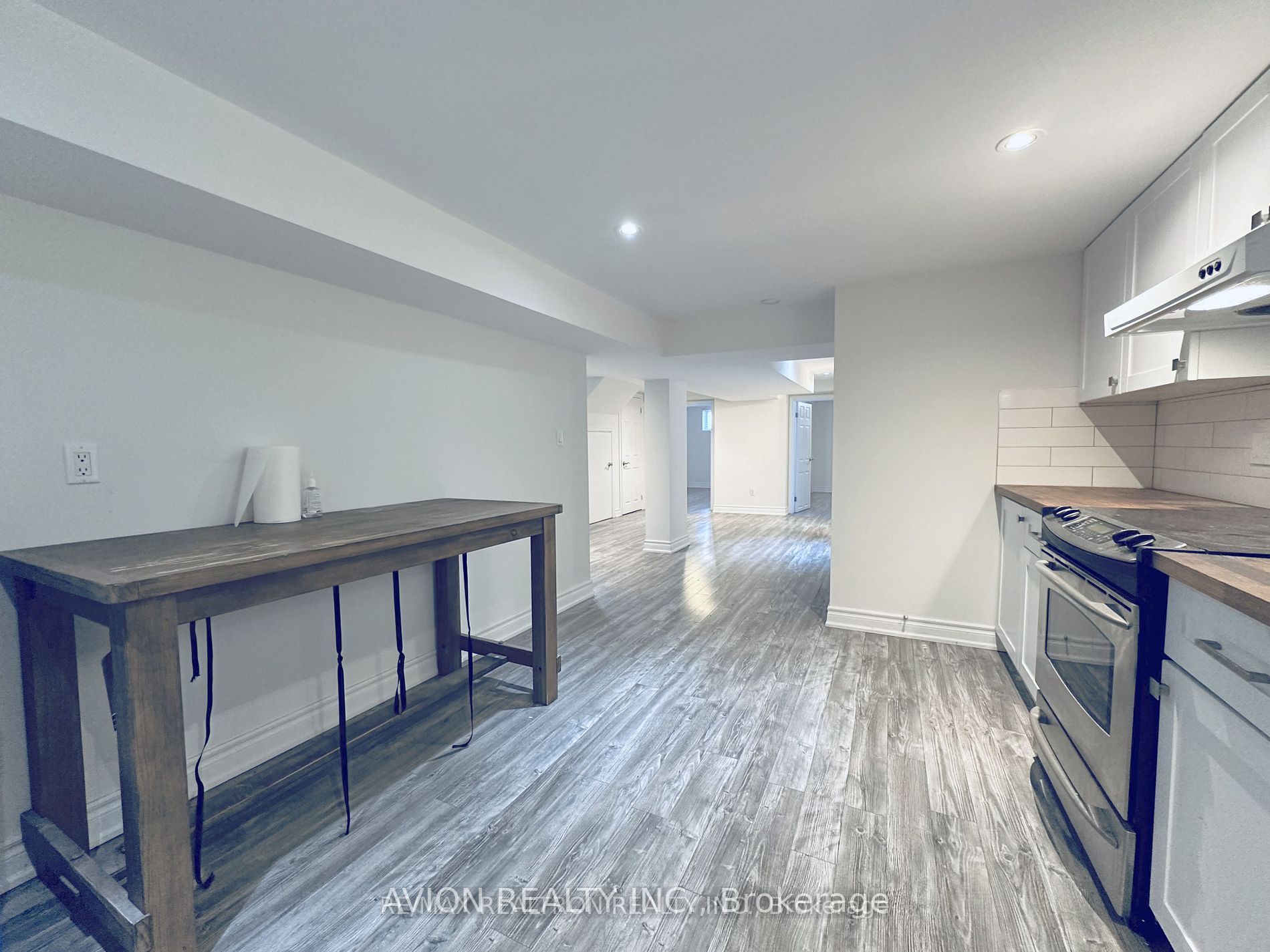 297 Thirtieth Street Bsmt Property Photo 6