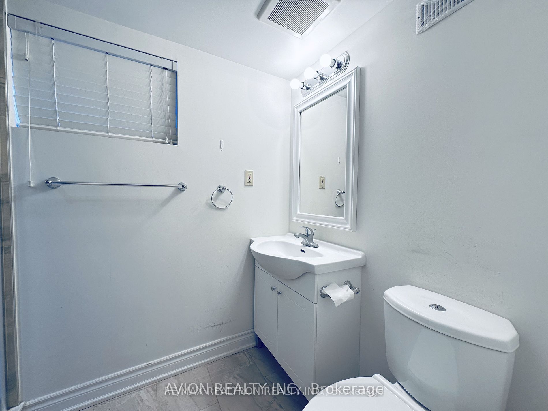 297 Thirtieth Street Bsmt Property Photo 14