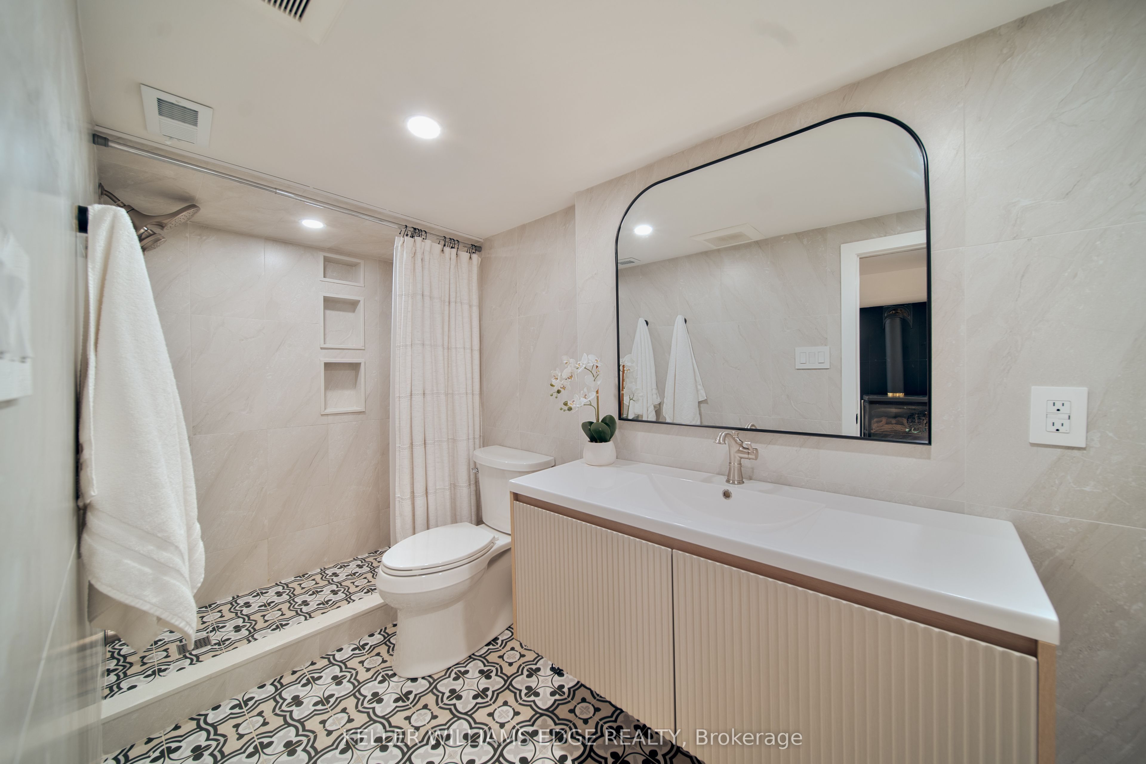 234 Arthur Street Property Photo 35