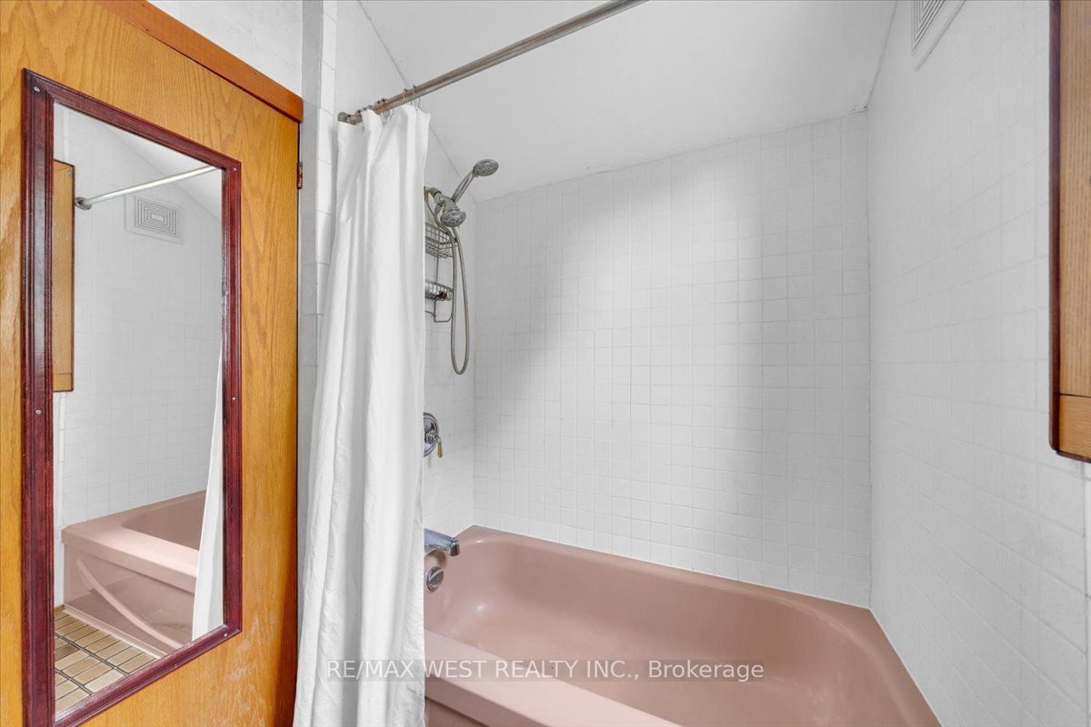 73 Seventeenth Street Property Photo 18
