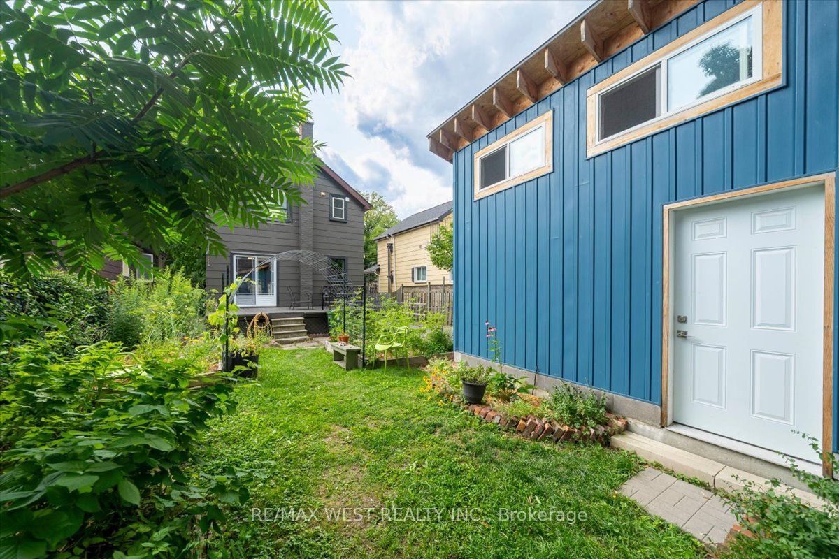 73 Seventeenth Street Property Photo 26