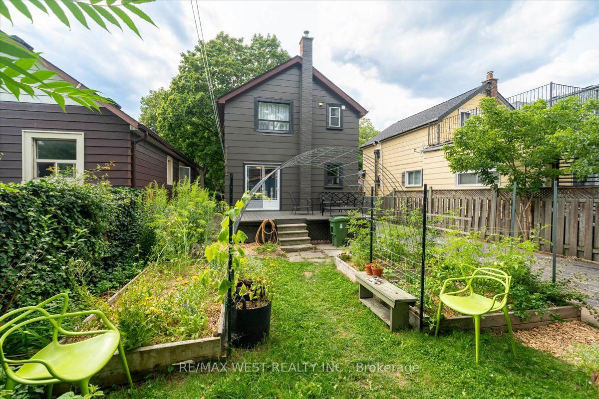 73 Seventeenth Street Property Photo 28