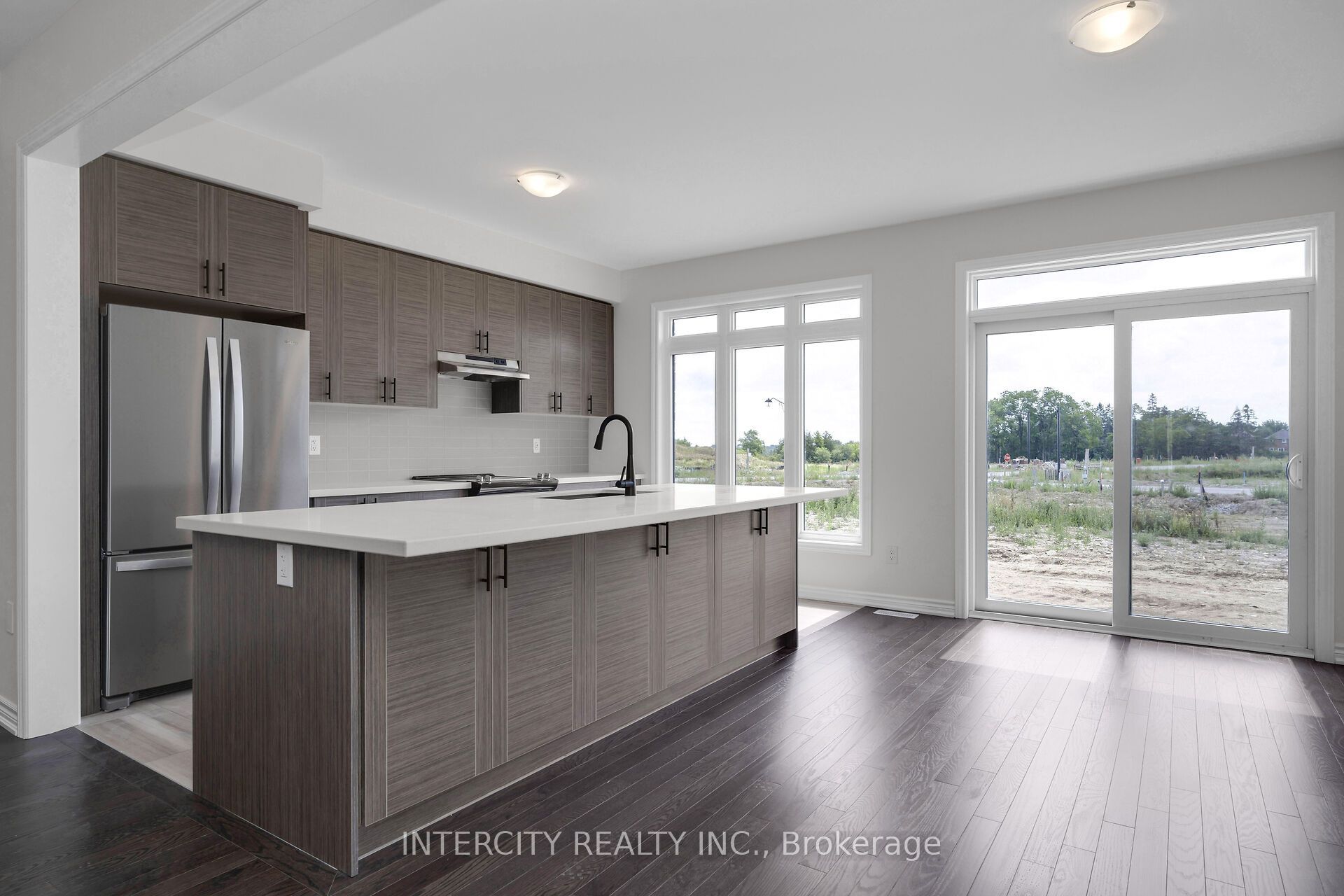 612 Glasgow Road Property Photo 12
