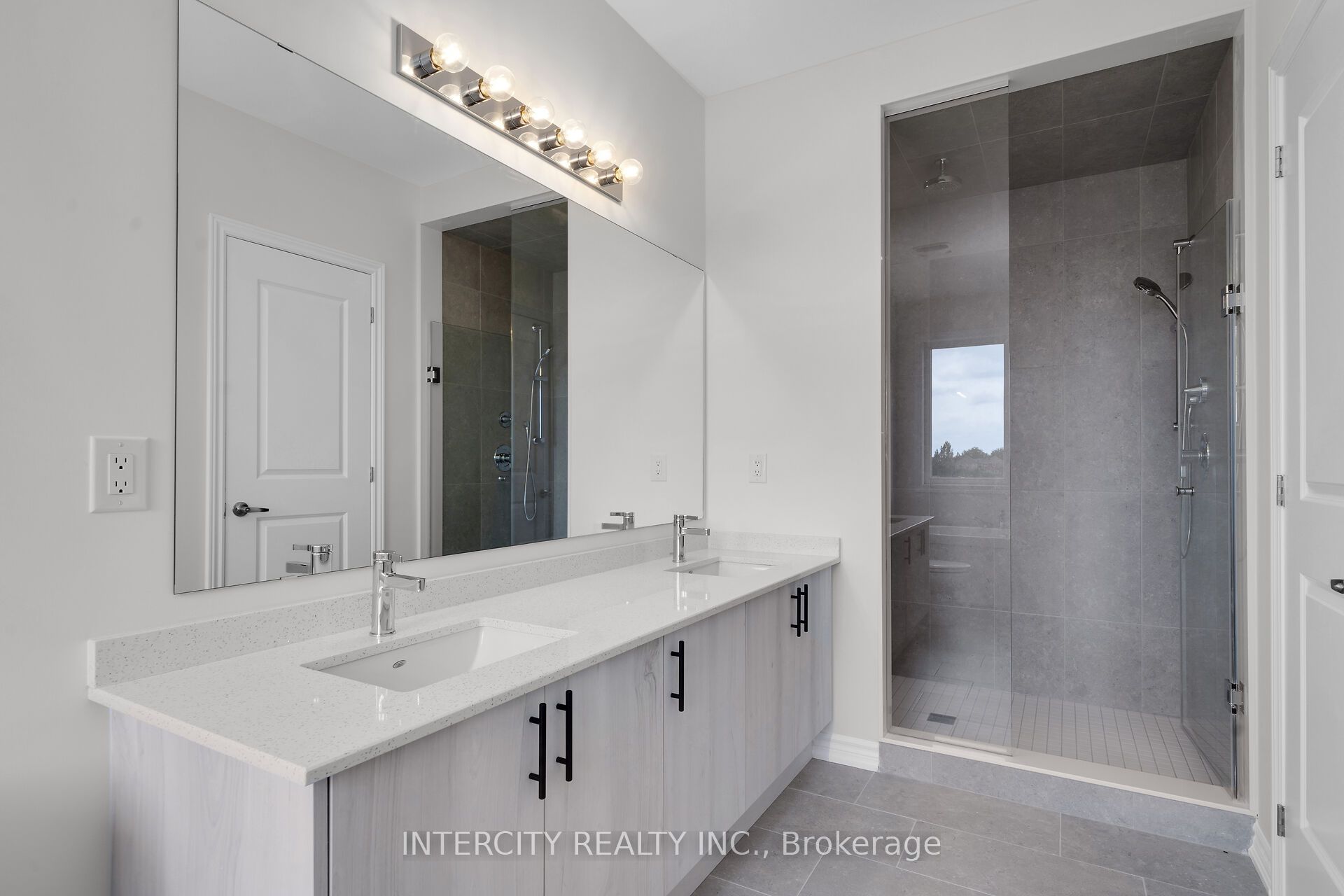 612 Glasgow Road Property Photo 28