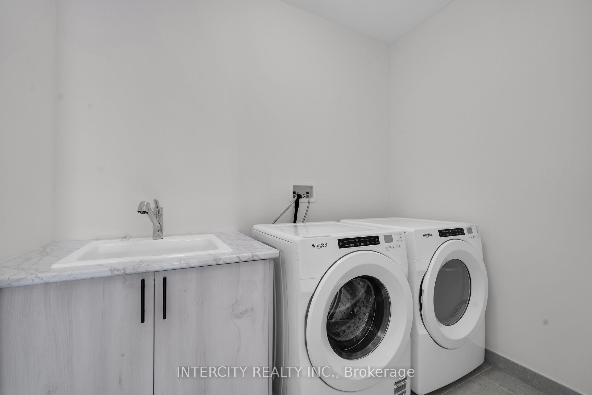 612 Glasgow Road Property Photo 39
