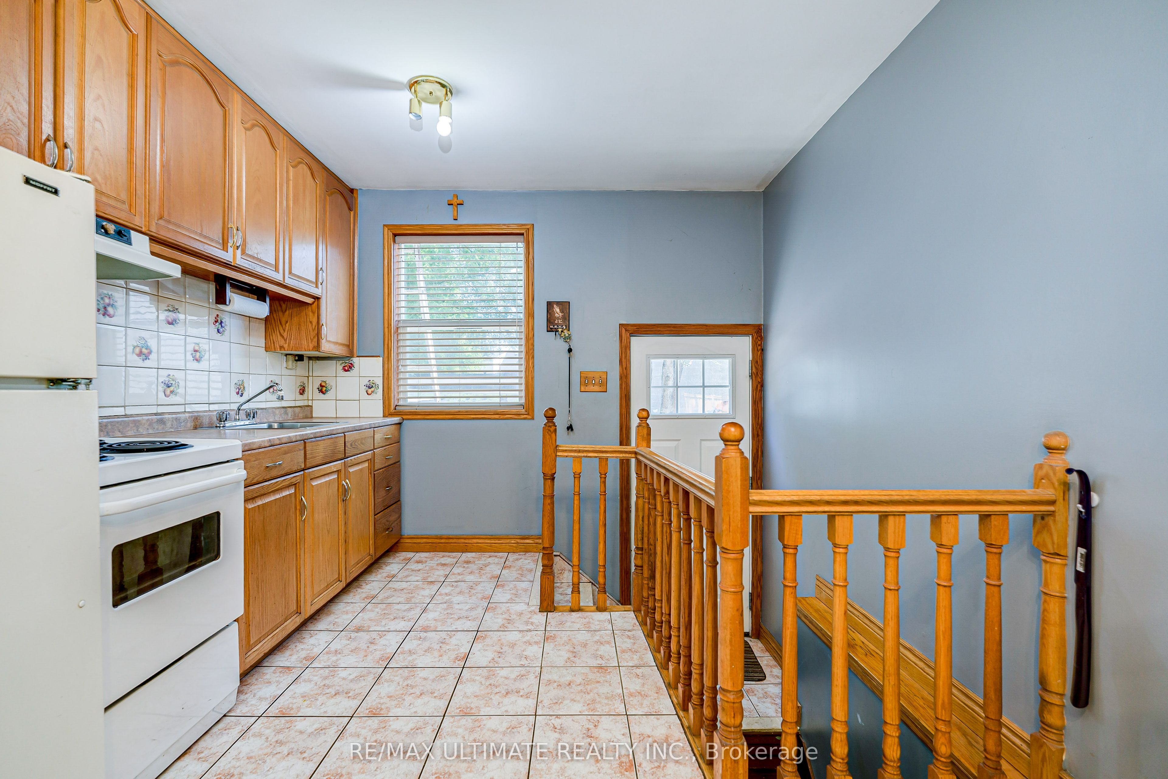632 Trethewey Drive Property Photo 11
