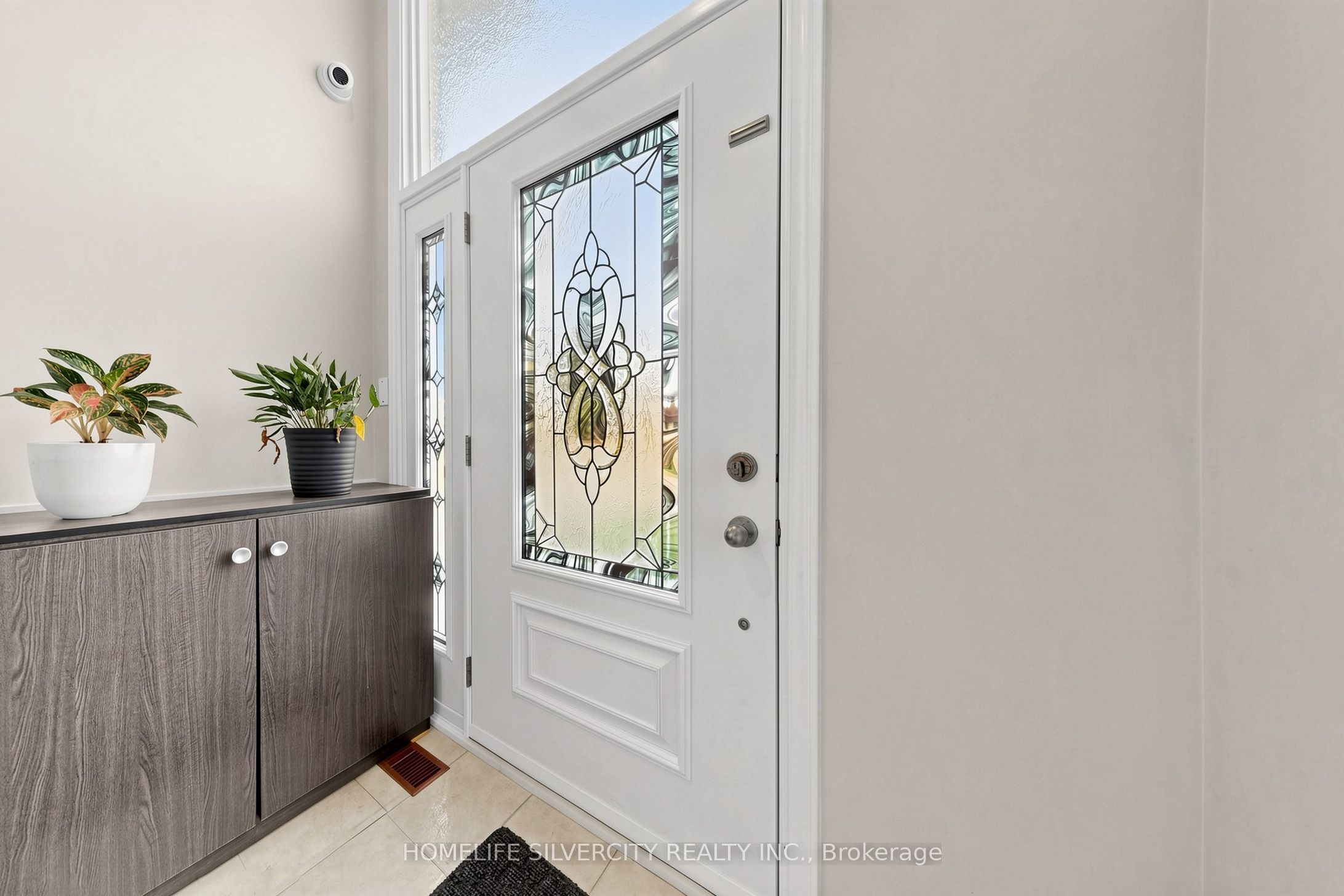 3126 Redbank Crescent Property Photo 5