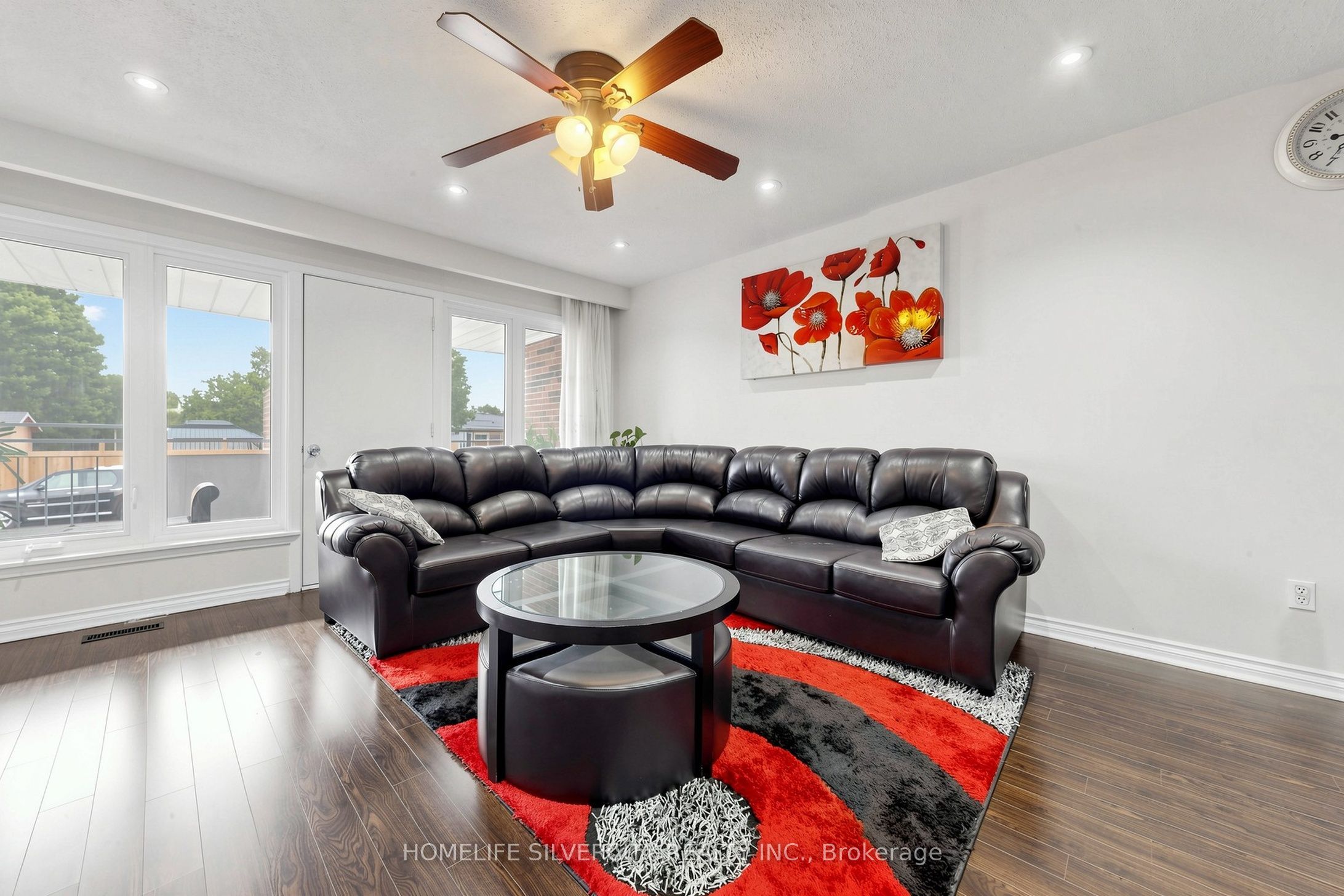 3126 Redbank Crescent Property Photo 6
