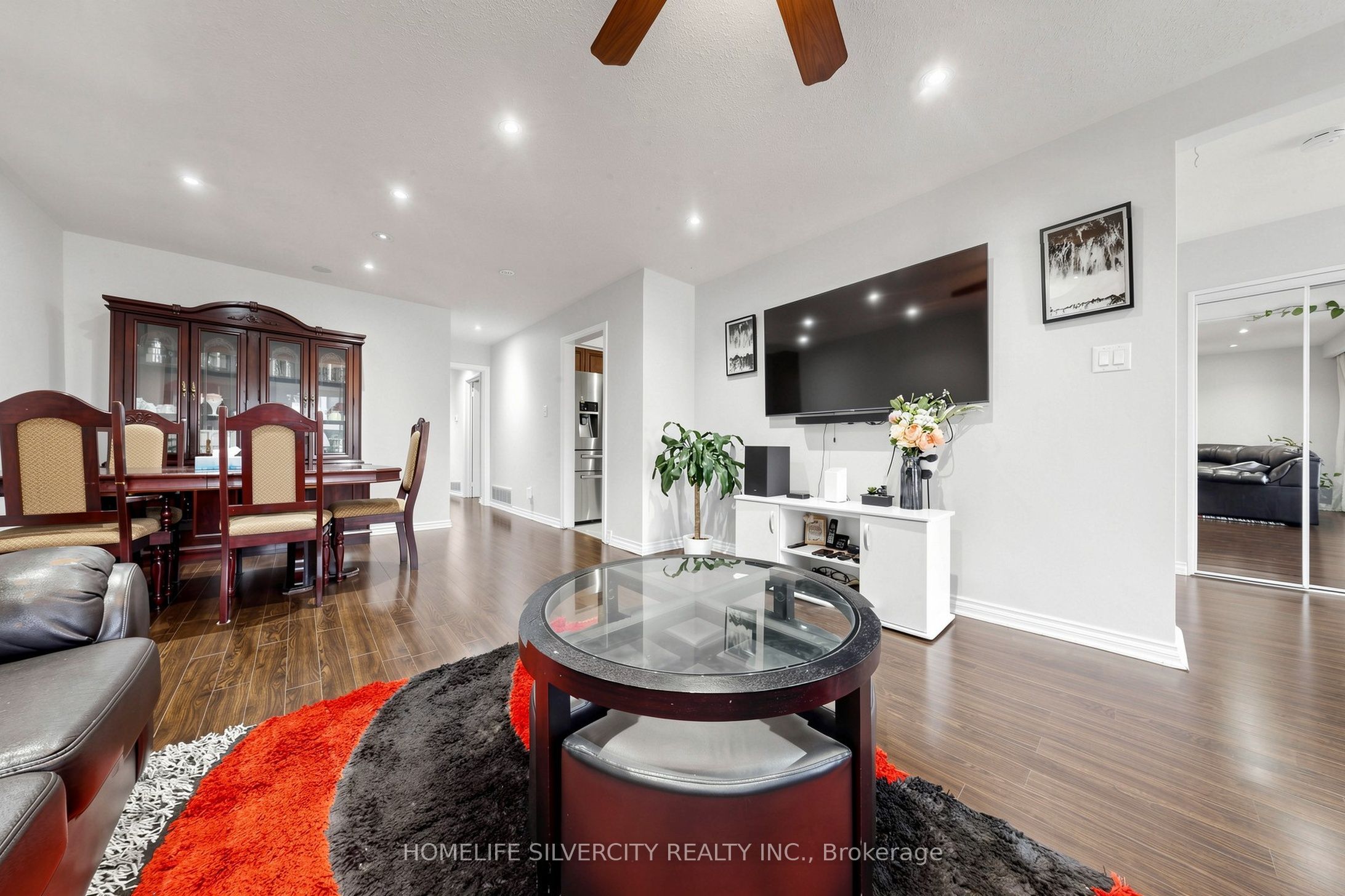 3126 Redbank Crescent Property Photo 8