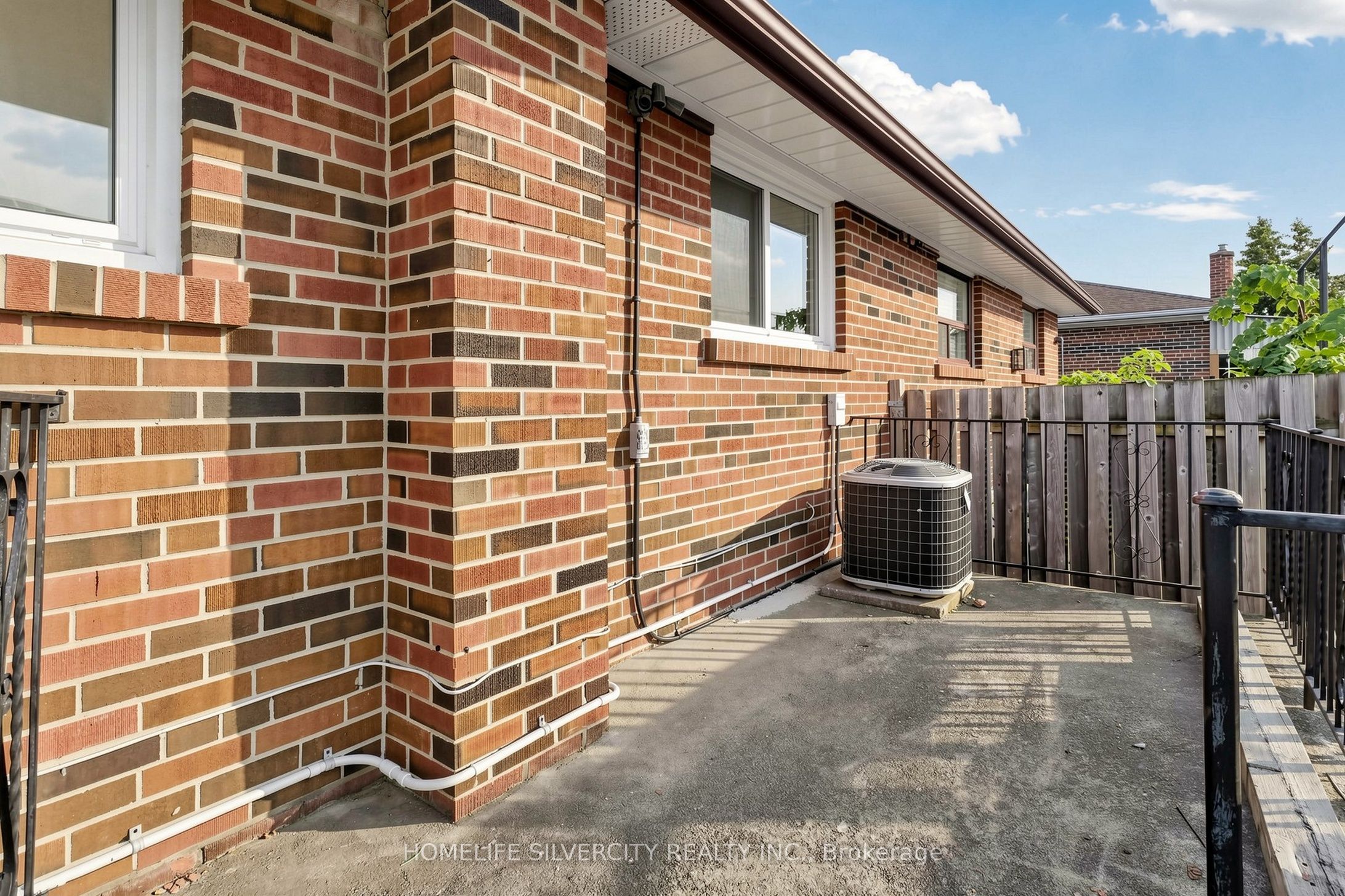 3126 Redbank Crescent Property Photo 44