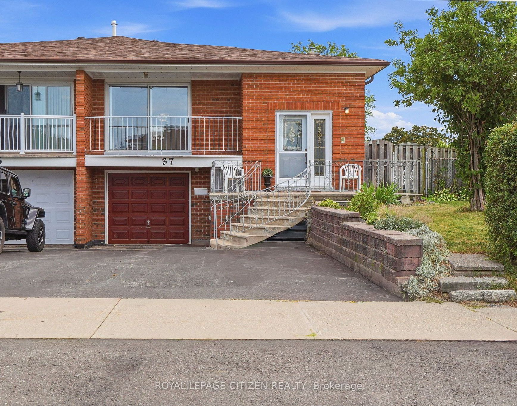 37 Firenza Drive Property Photo 2