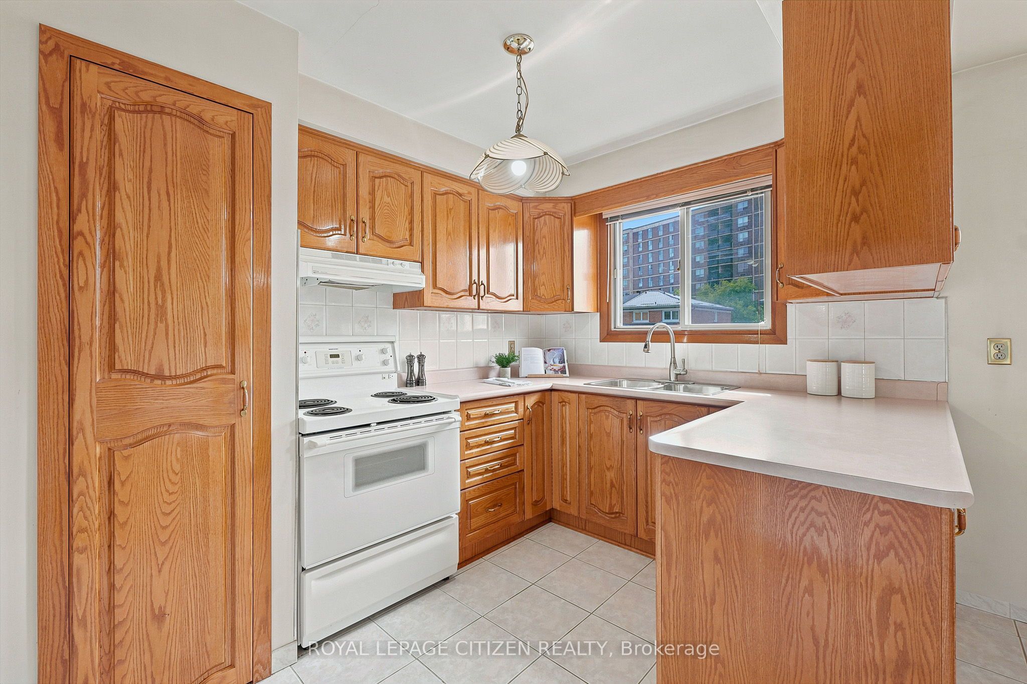 37 Firenza Drive Property Photo 12