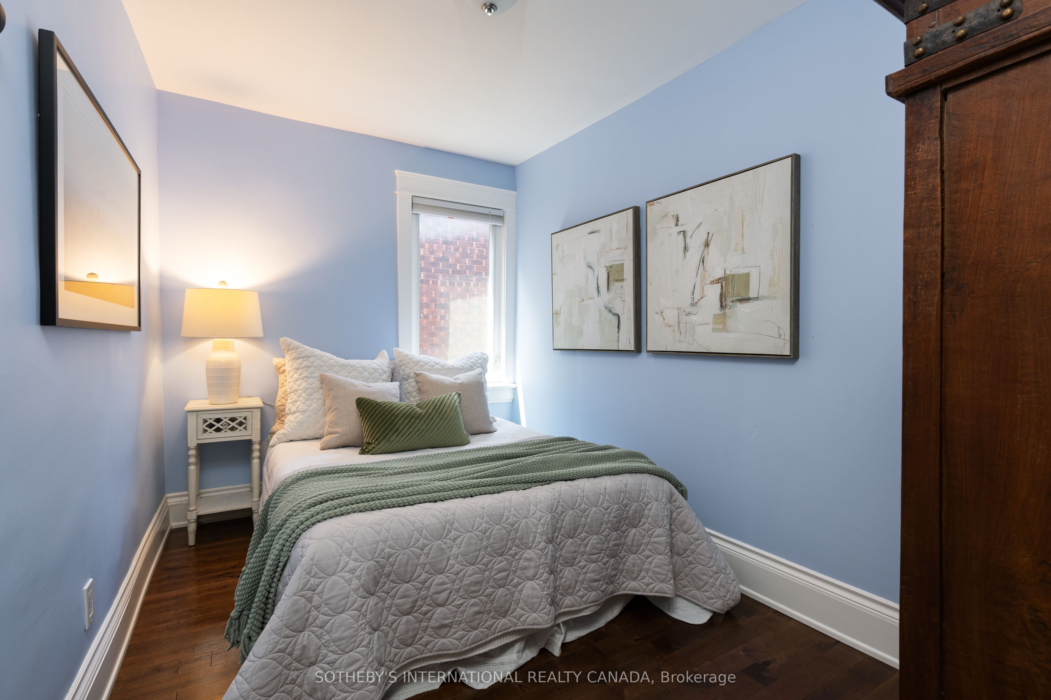 2 Rexford Road Property Photo 14