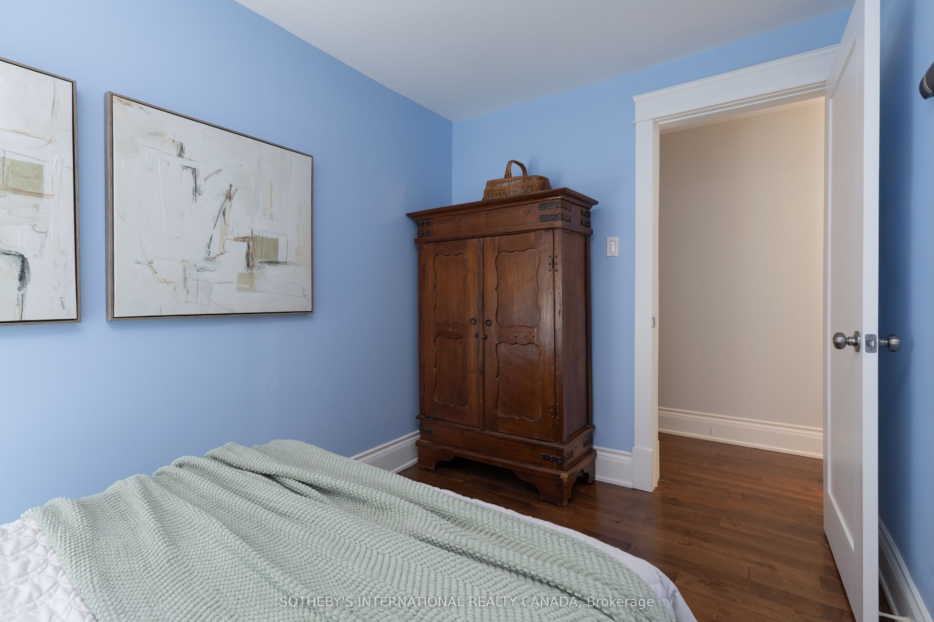 2 Rexford Road Property Photo 15