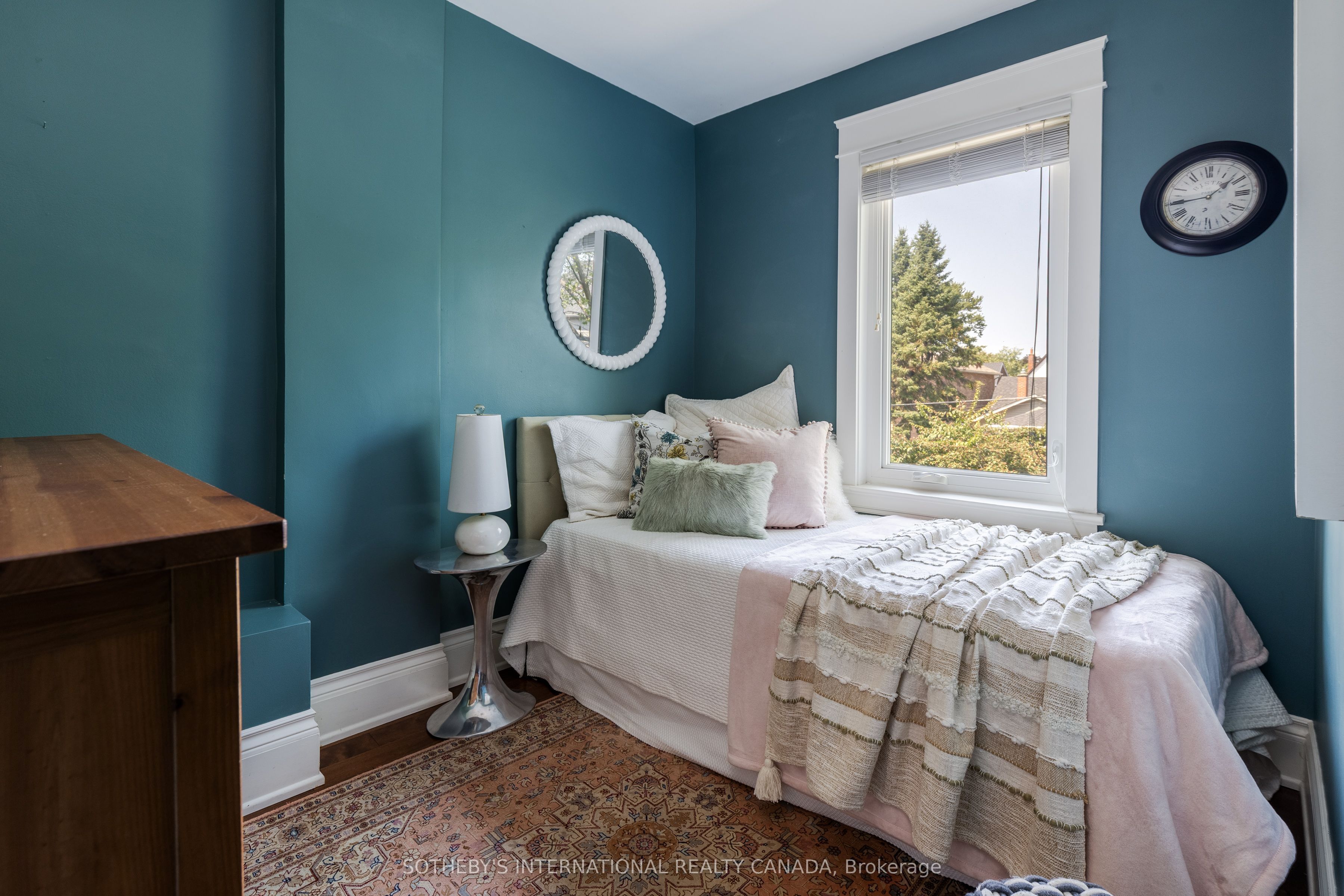 2 Rexford Road Property Photo 16