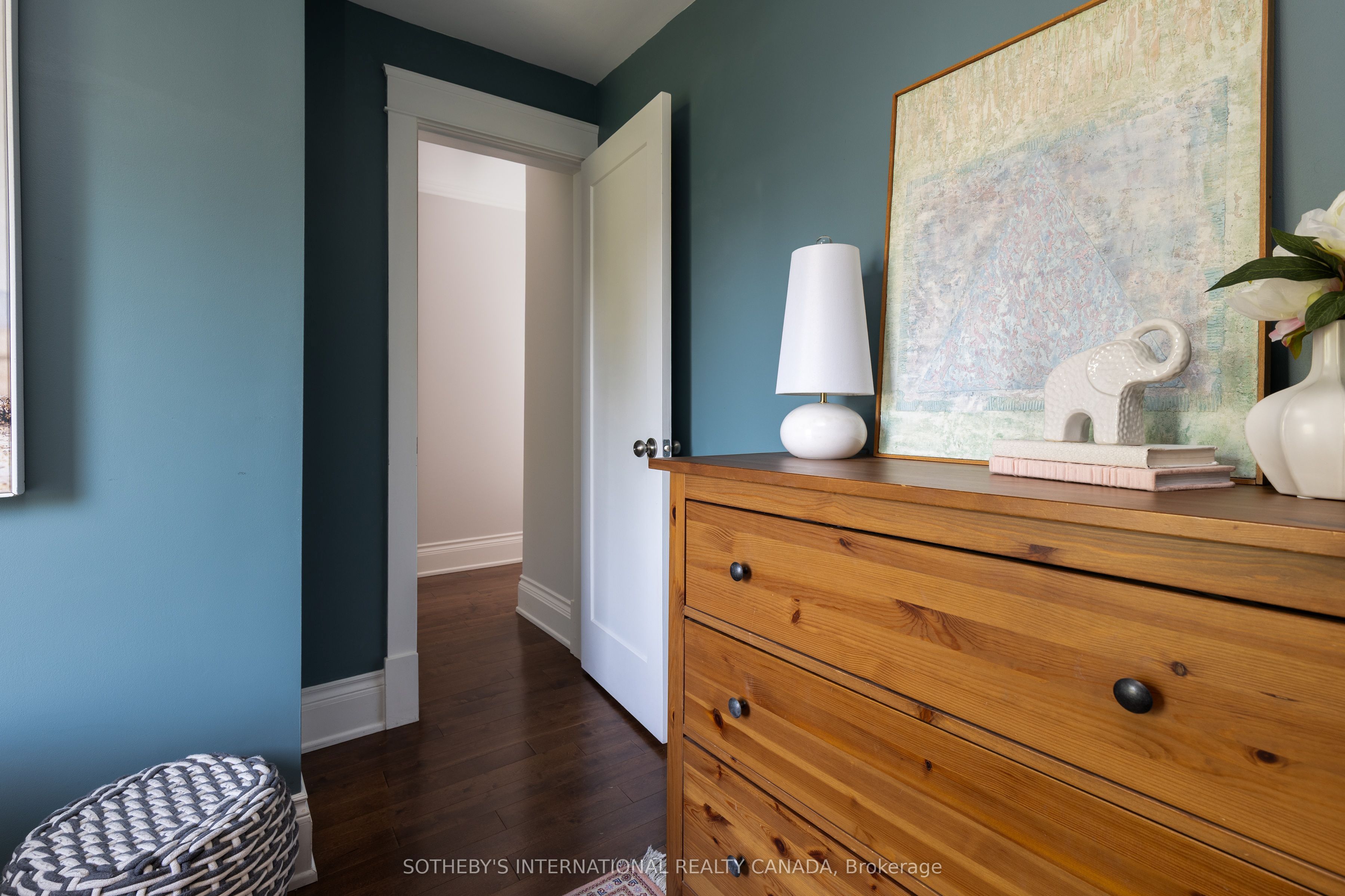 2 Rexford Road Property Photo 17