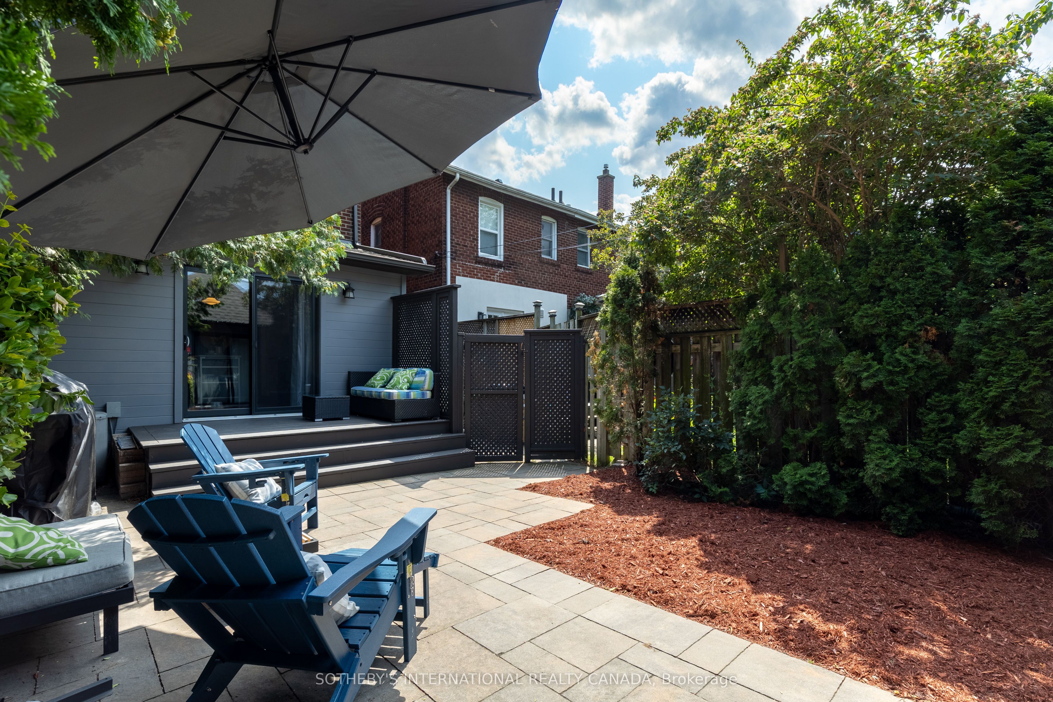 2 Rexford Road Property Photo 25