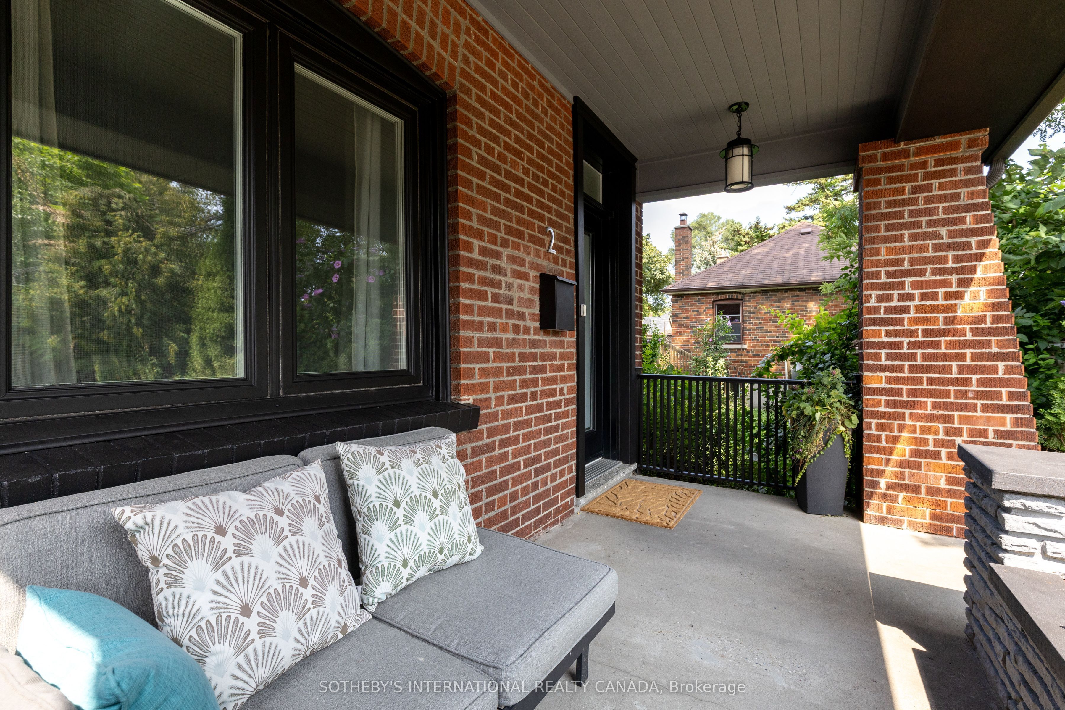 2 Rexford Road Property Photo 29