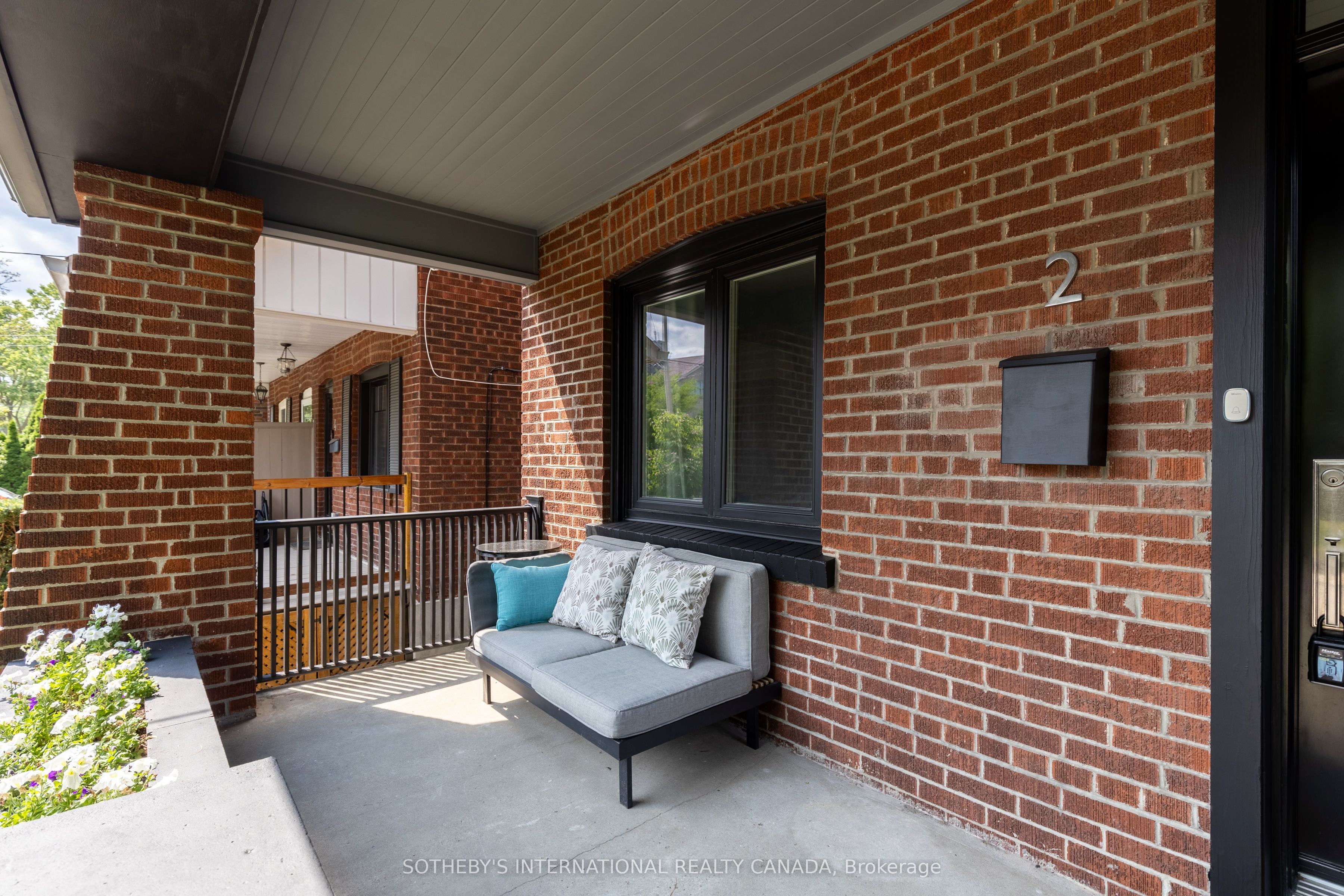 2 Rexford Road Property Photo 31