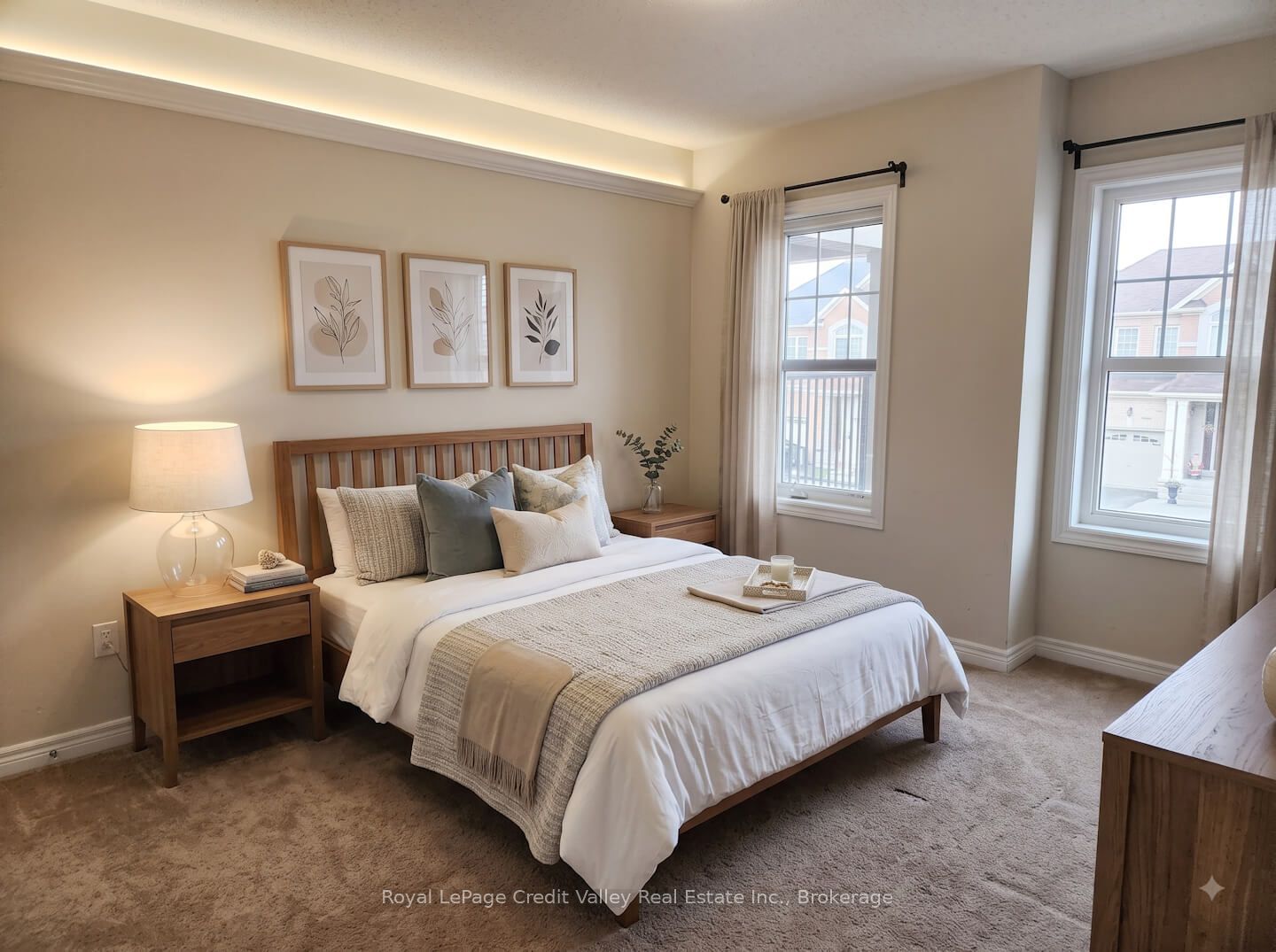 53 Hogan Manor Drive Property Photo 8