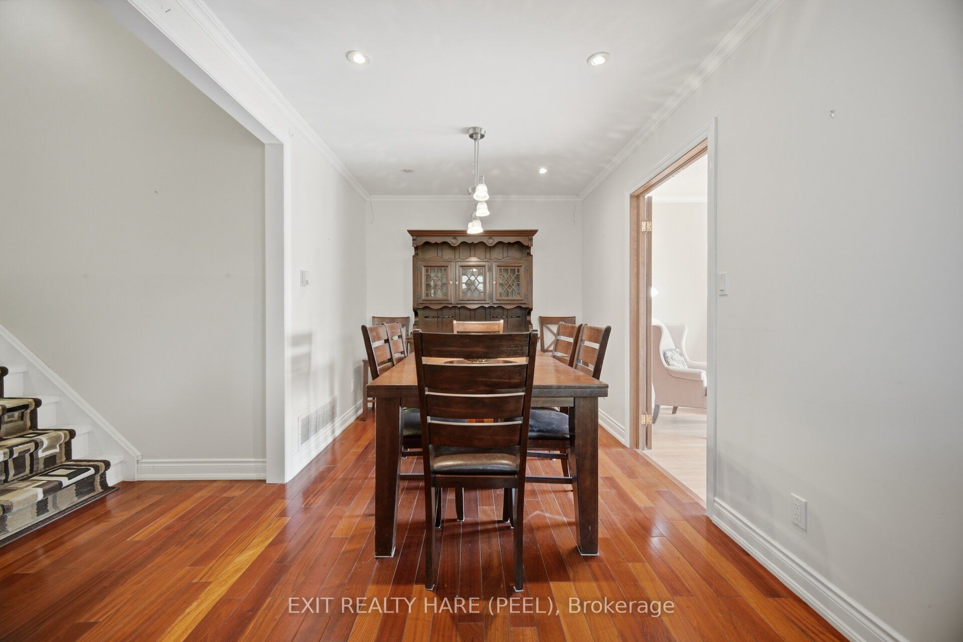 30 Thorsby Court Property Photo 11