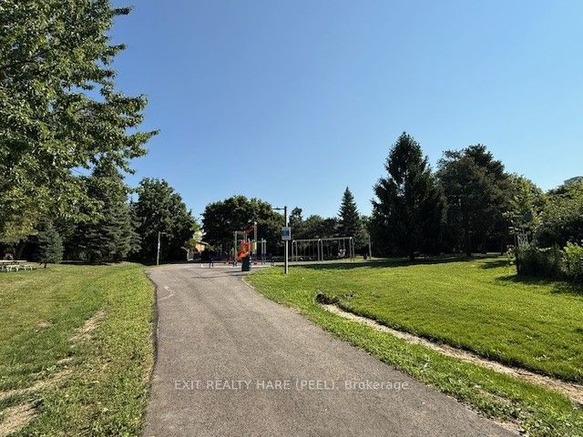 30 Thorsby Court Property Photo 49