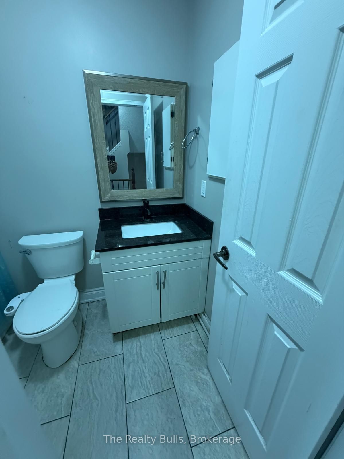 76 Spadina Road 76 Property Photo 8