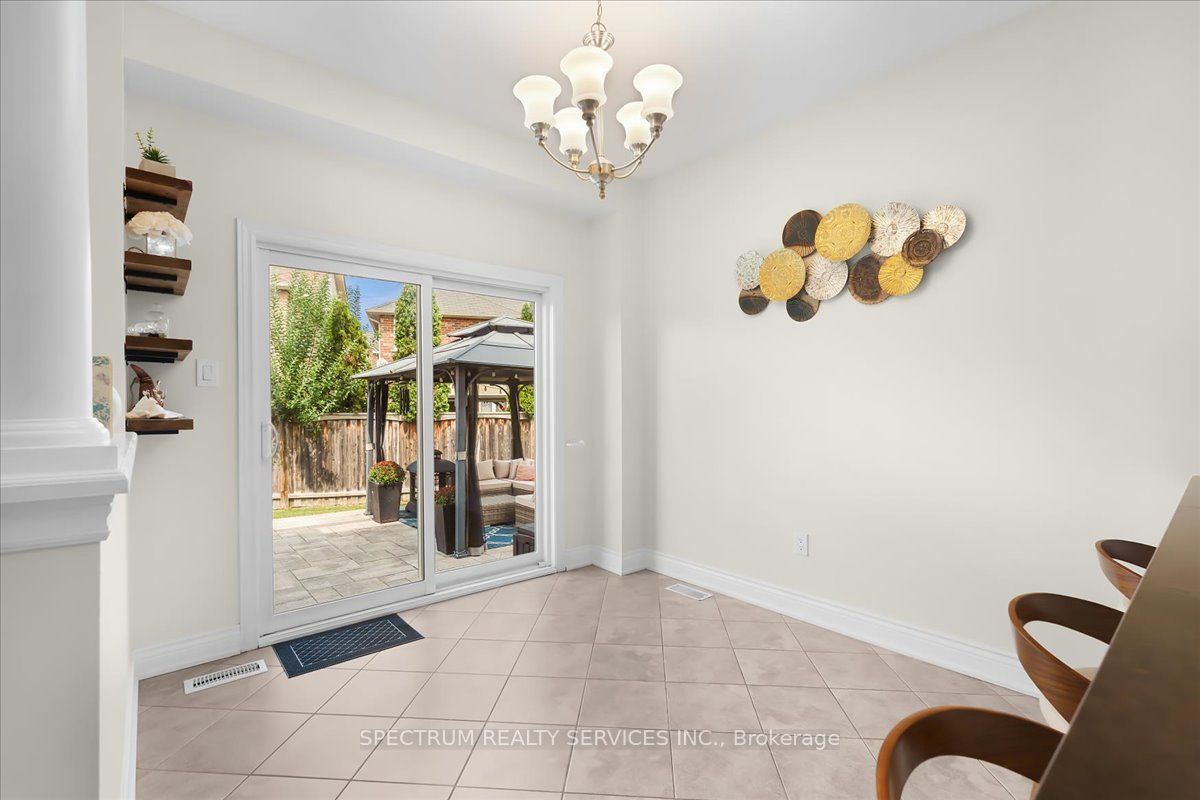 1379 Rolph Terrace Property Photo 7
