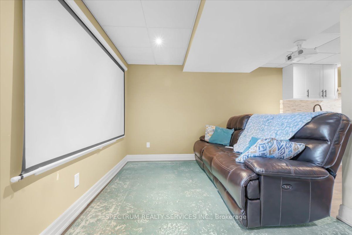 1379 Rolph Terrace Property Photo 25