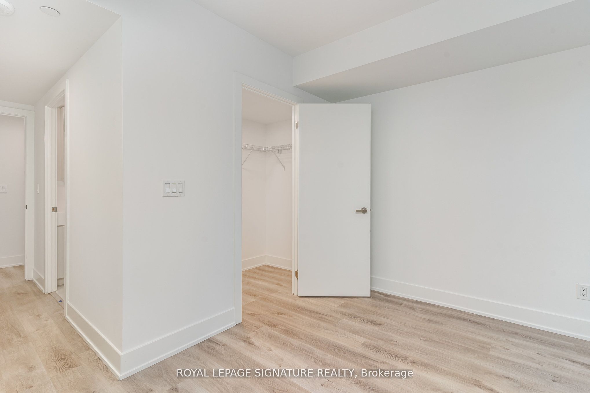 370 Martha Street 304 Property Photo 16