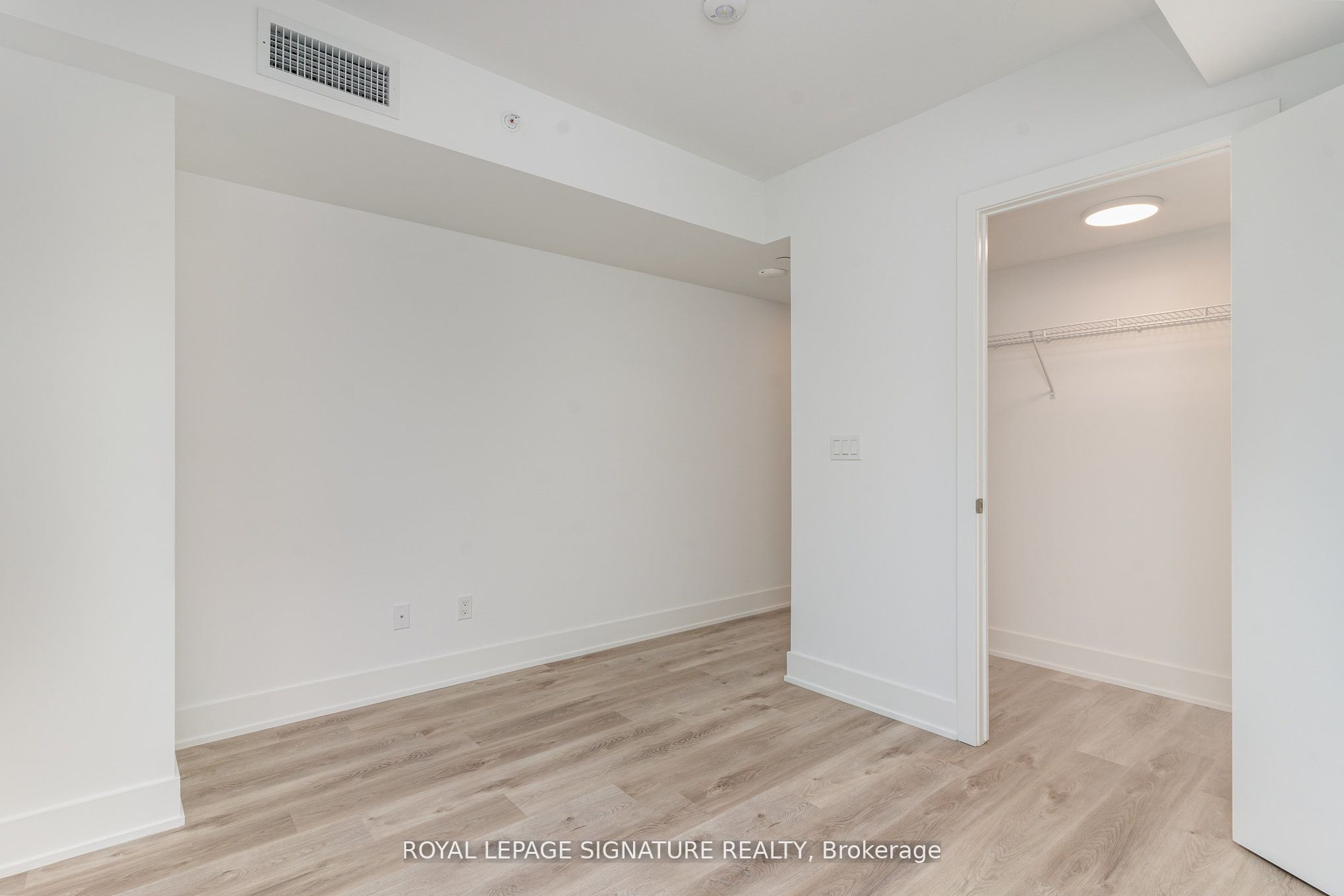 370 Martha Street 304 Property Photo 17
