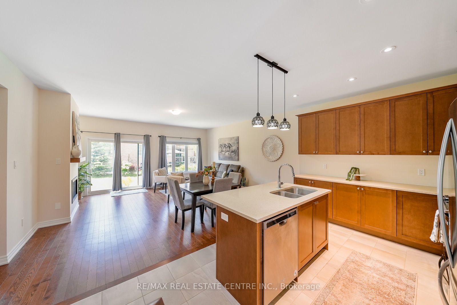 11 Overlea Drive Property Photo 6