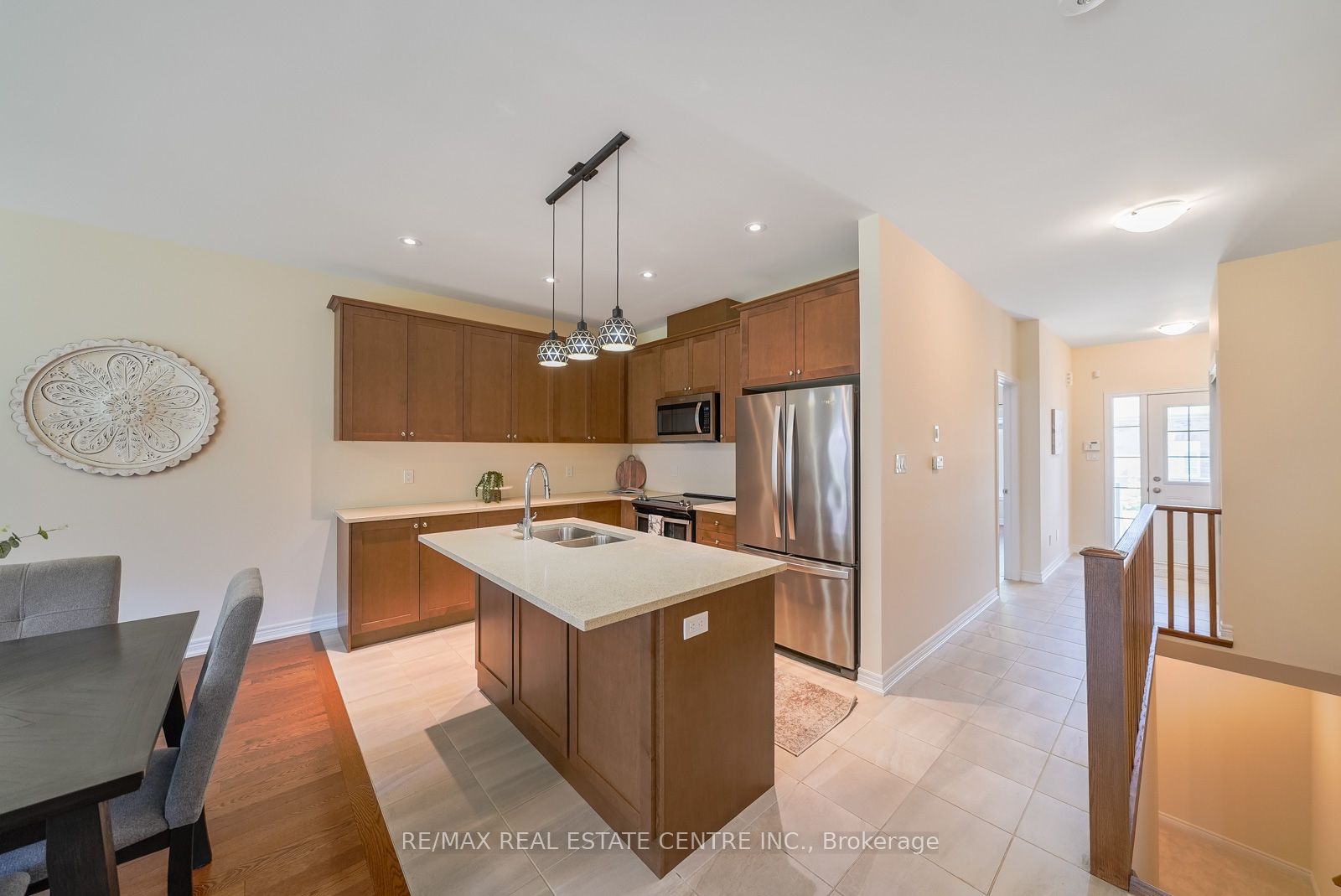 11 Overlea Drive Property Photo 7