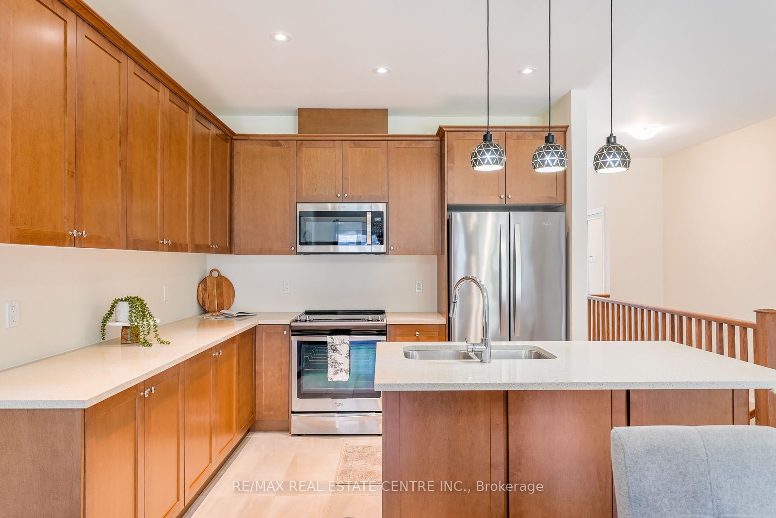 11 Overlea Drive Property Photo 8