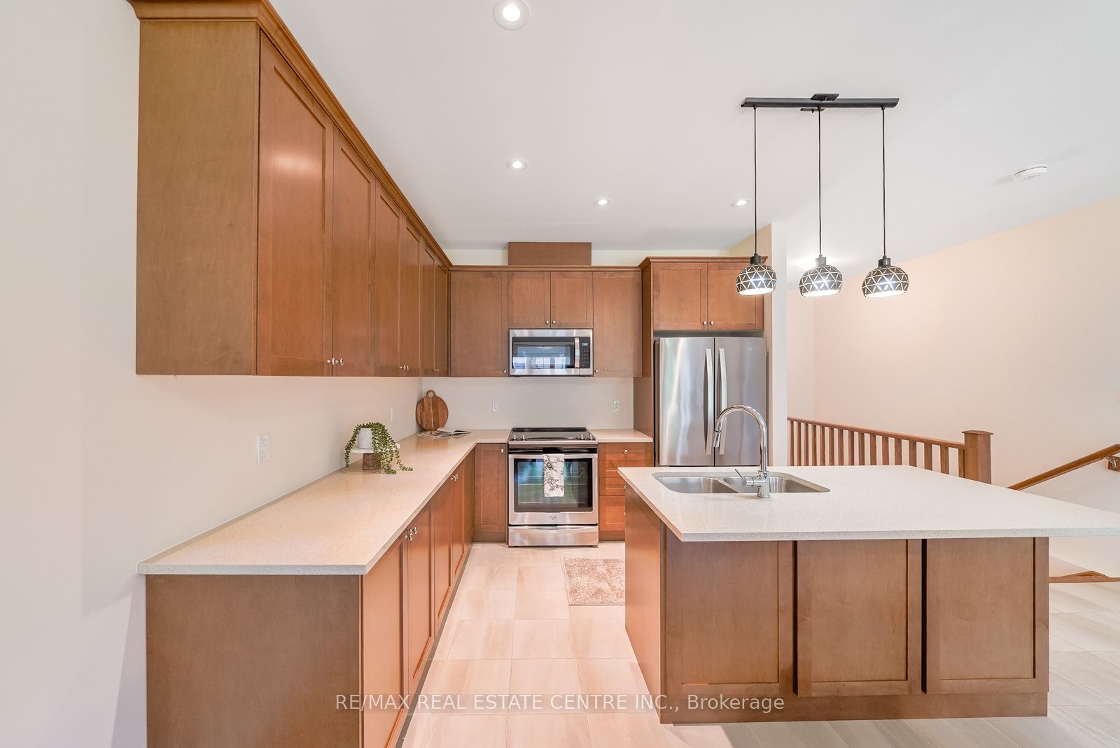 11 Overlea Drive Property Photo 9
